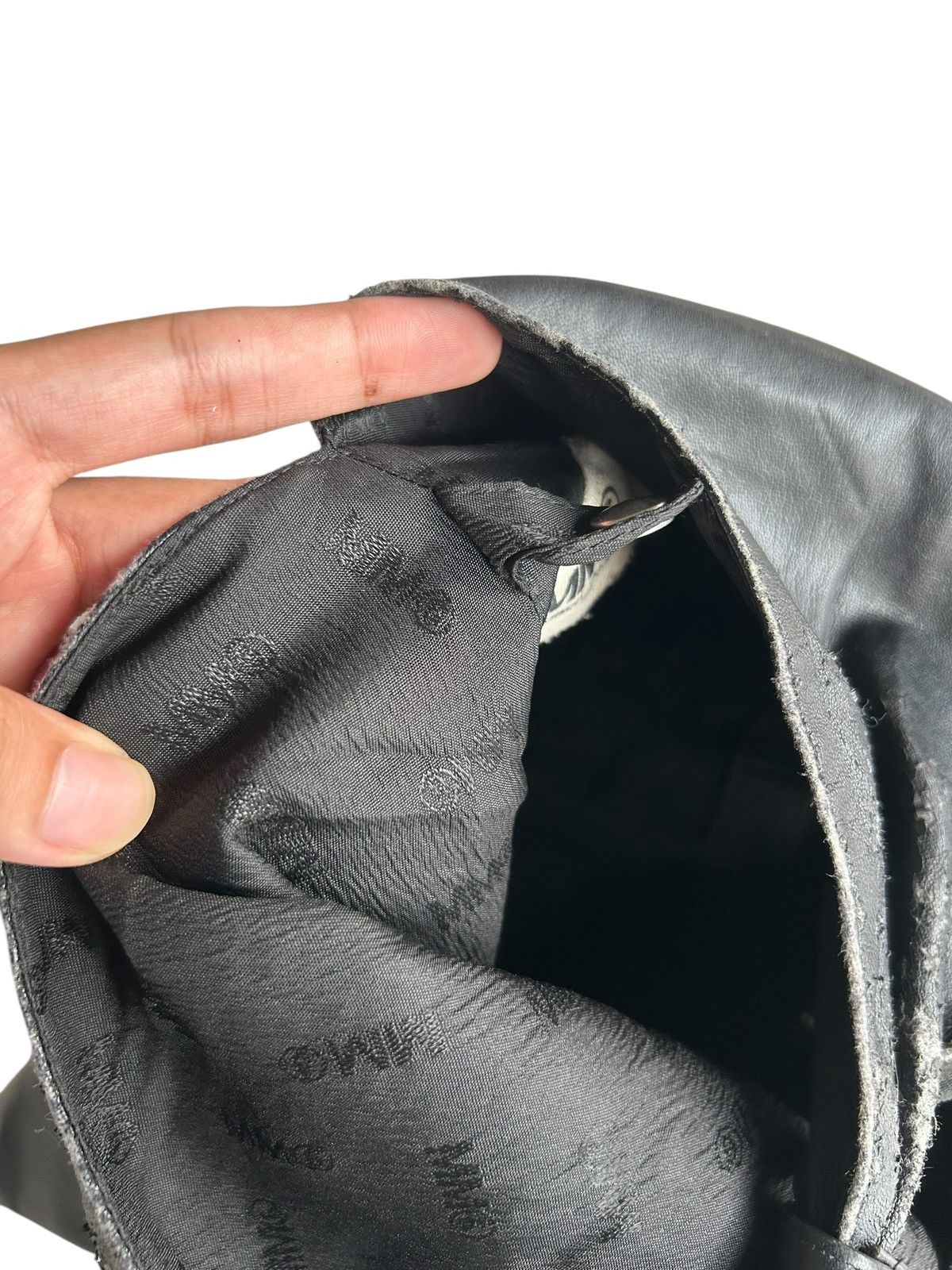 Maison Margiela MM6 - Maison Margiela Leather Distressed Tote Bag Size ONE SIZE - 21 Thumbnail