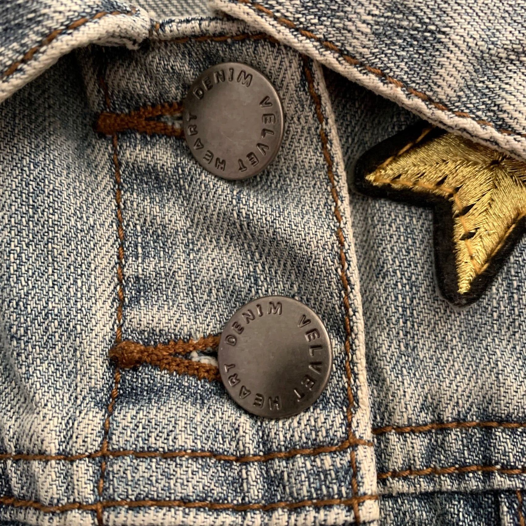 Velvet Velvet Heart Jacket Womens Small Blue Denim Patches Embroidered Cotton Short Sleeve Trucker Winter Spring Fall Casual Modern Classic Size 28" / US 6 / IT 42 - 5 Thumbnail