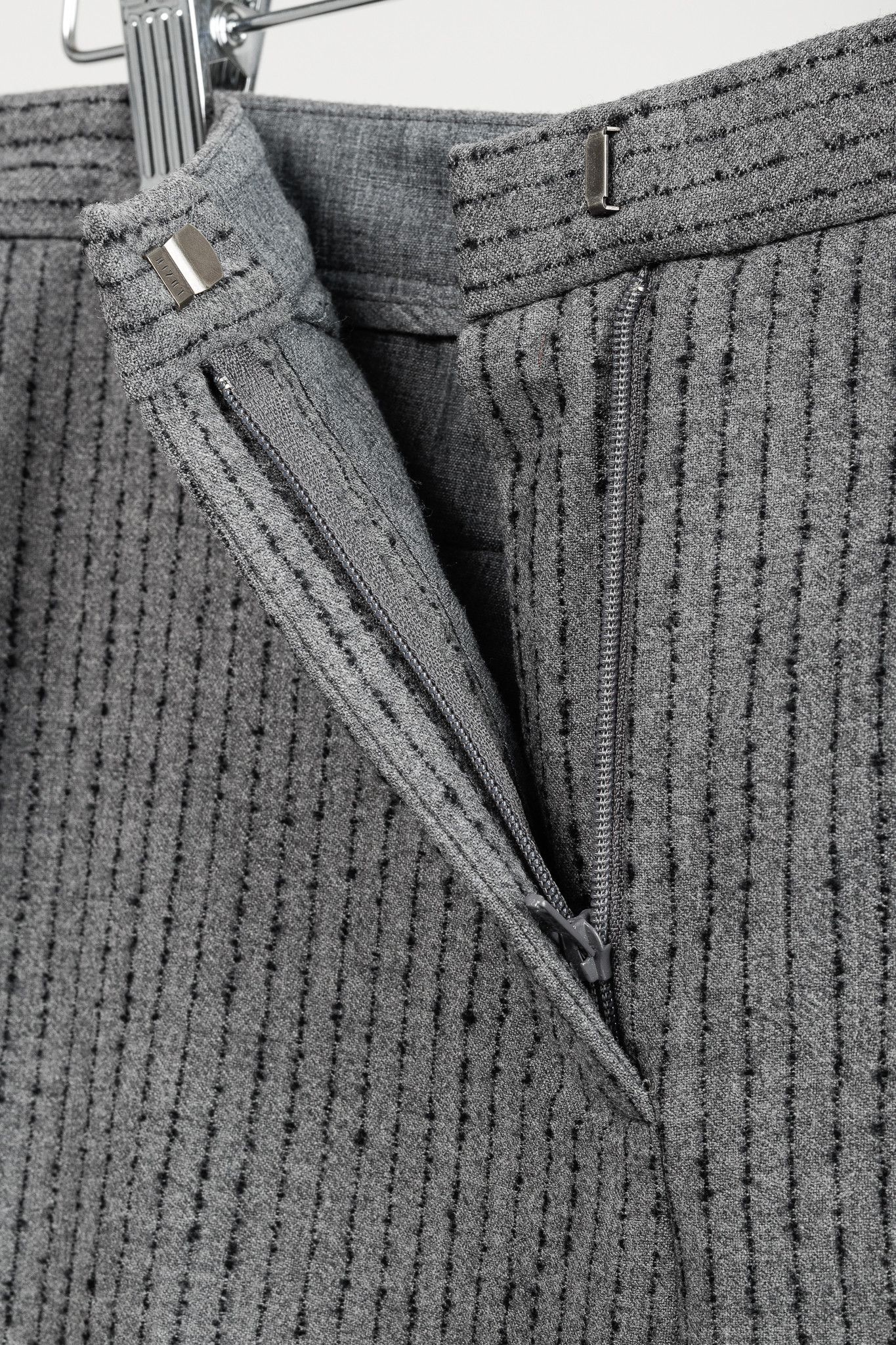 Fabiana Filippi Fabiana Filippi Grey Pin Striped Wool Pants Size 30" / US 8 / IT 44 - 8 Thumbnail