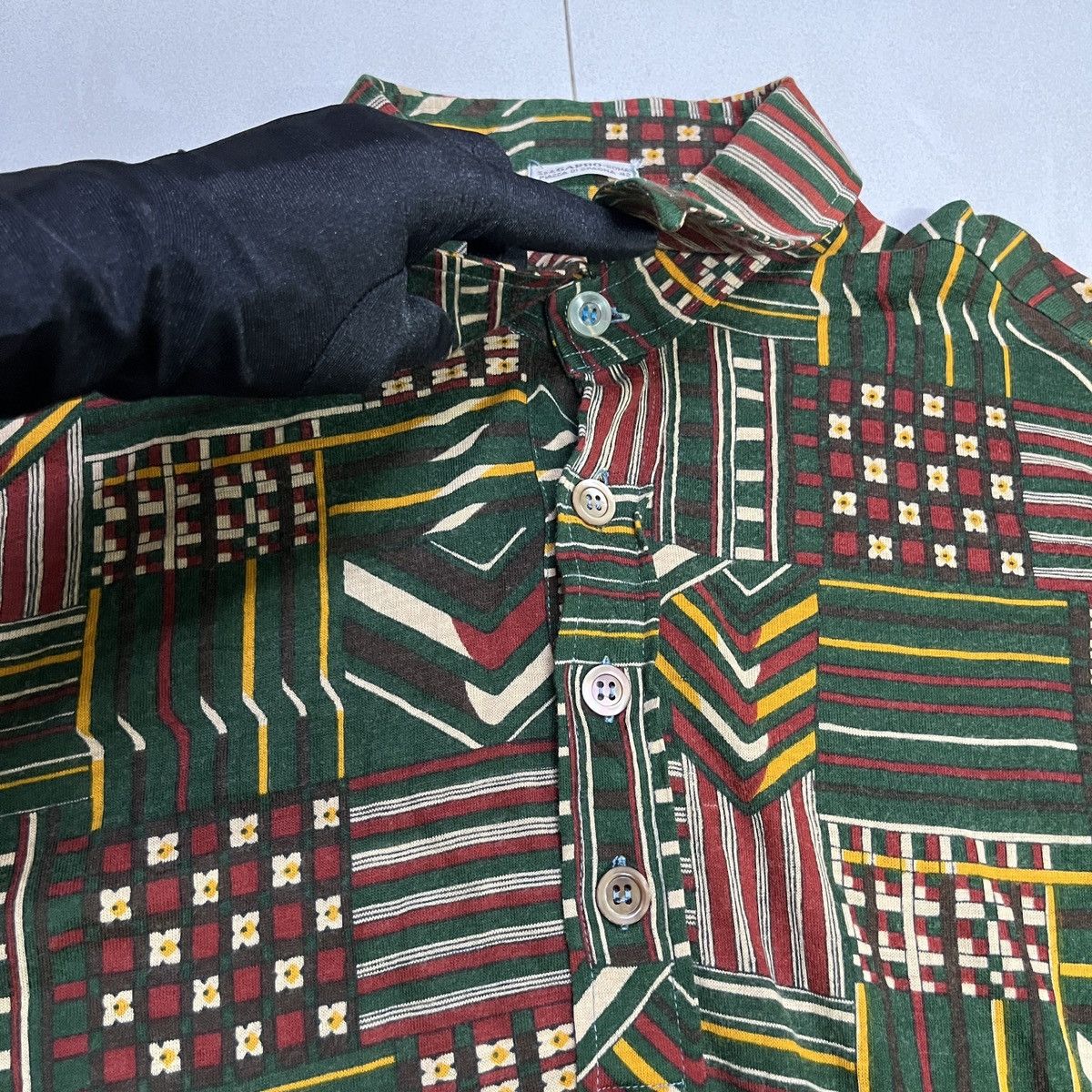 Designer × Vintage Vintage Geometric Abstract Wide Collar Button Shirt Size US S / EU 44-46 / 1 - 5 Thumbnail