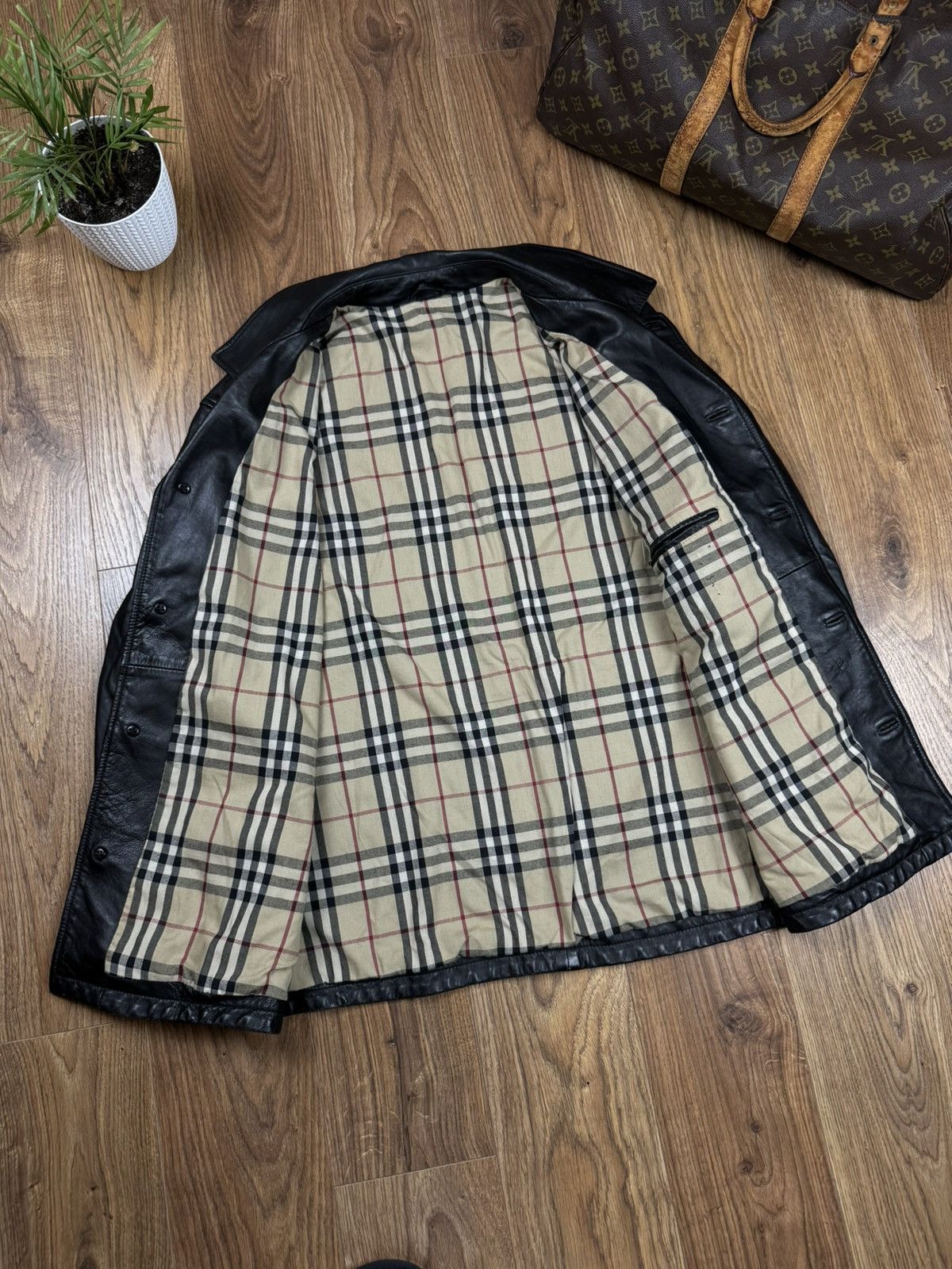 Burberry Vintage leather jacket Burberry original luxury casual item Size US XL / EU 56 / 4 - 2 Thumbnail