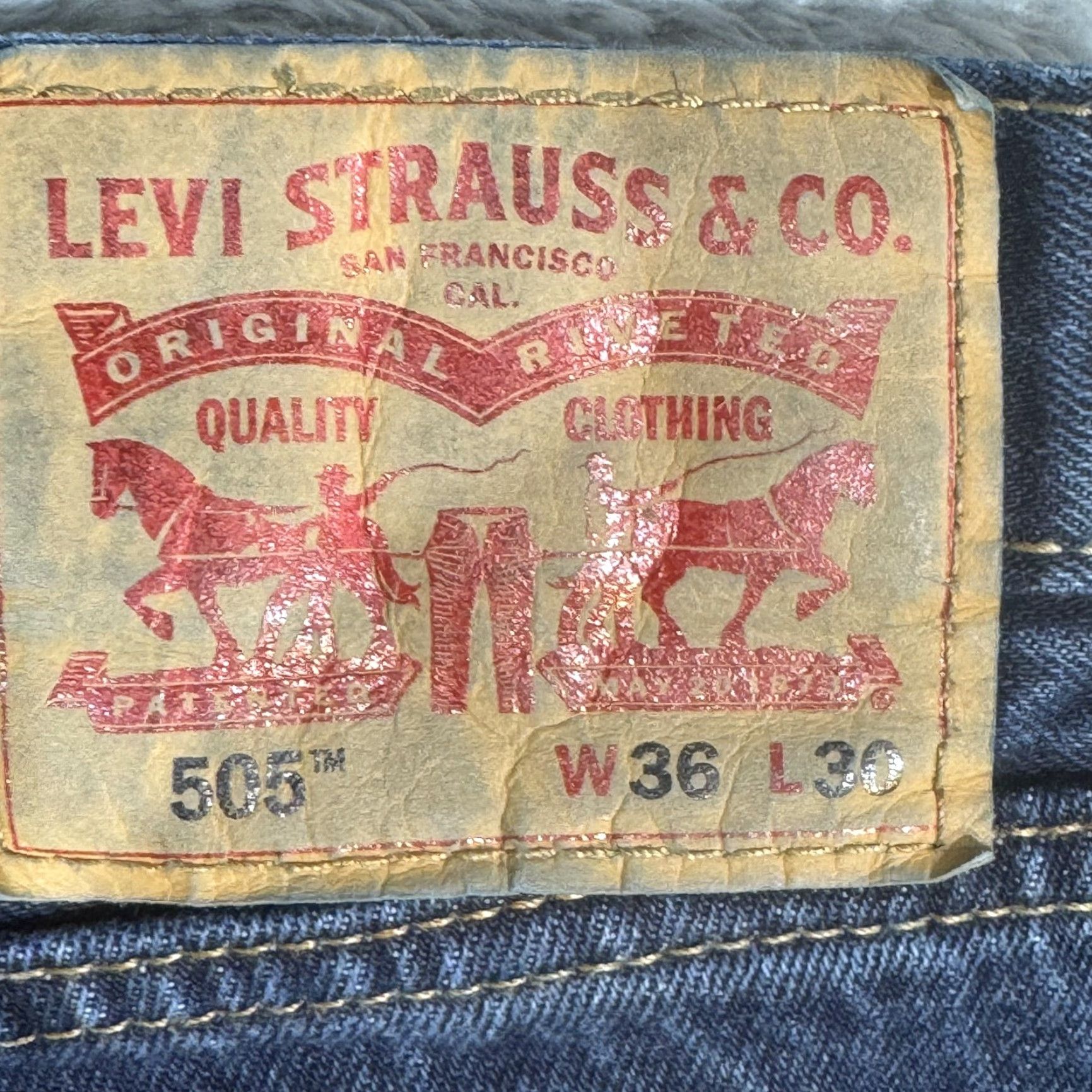 Levi's Levi’s 505 Jeans Men 36x30 Blue Denim Mid-Rise Regular Fit Straight Size US 36 / EU 52 - 3 Thumbnail