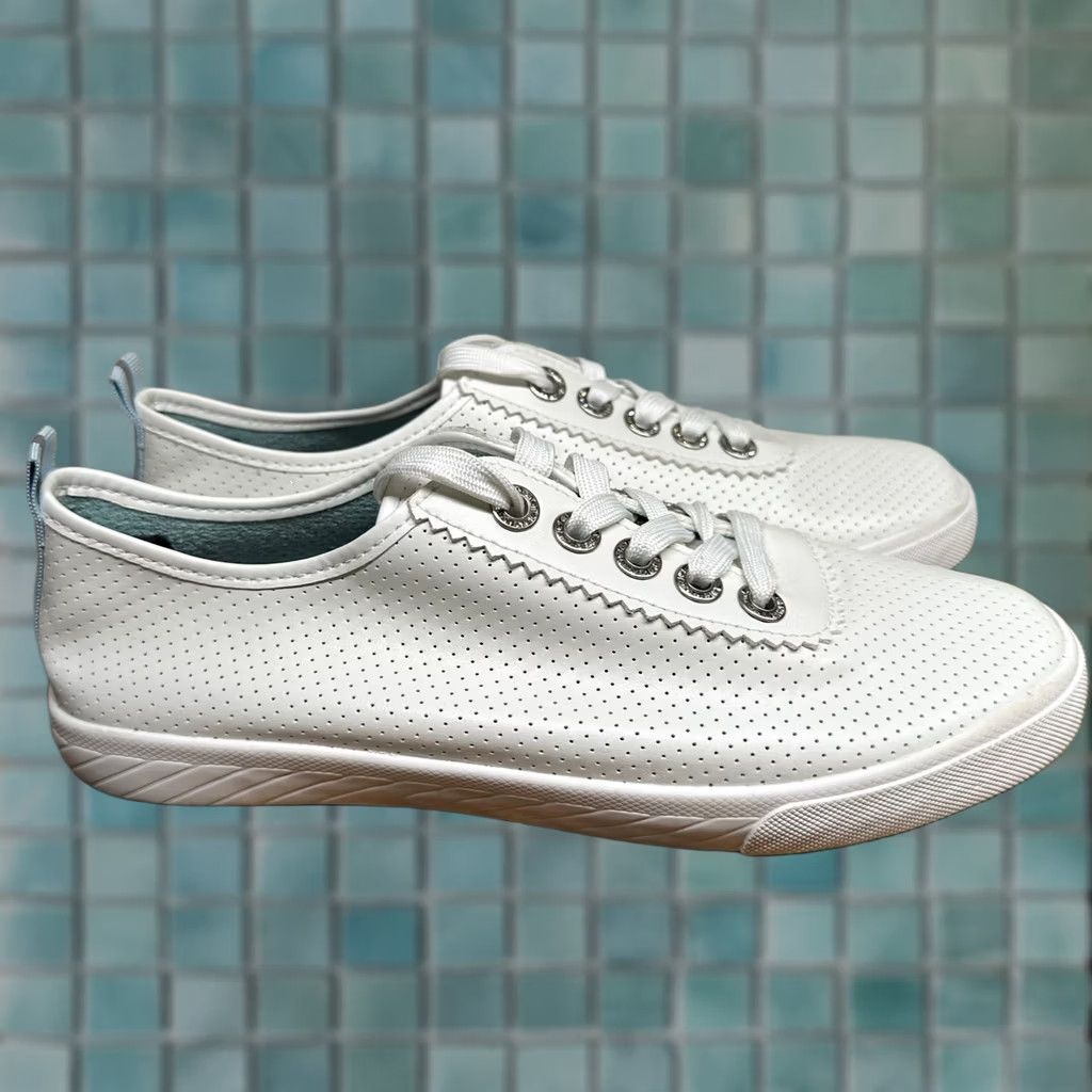 Tommy Bahama Tommy Bahama Womens White Perforated Low Top Lace Up Sneakers Scalloped Edge Shoes Gallery Brown? Size L / US 10 / IT 46 - 1 Thumbnail
