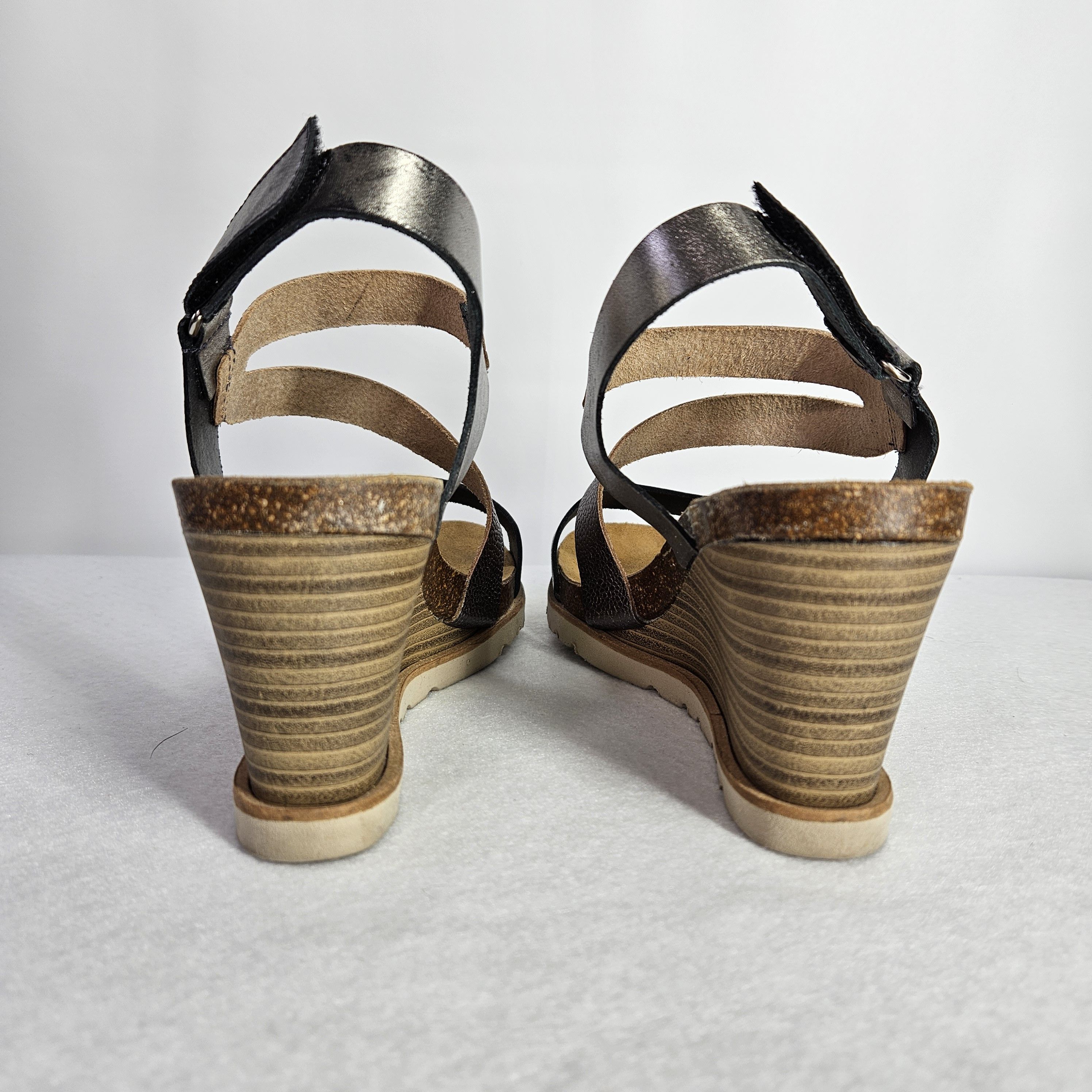 Other Eric Michael Size 39/8.5 Wedge Sandals Silver Leather Strap Size US 8.5 / IT 38.5 - 6 Thumbnail