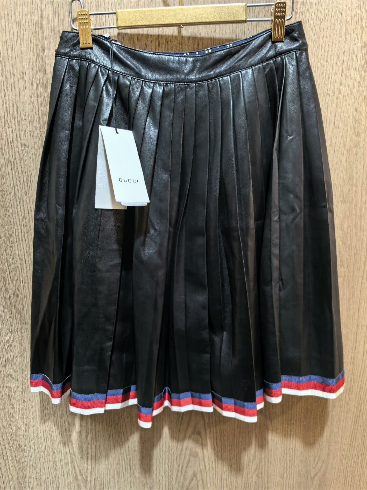 Gucci GUCCI Pleated Leather Skirt Size 28" / US 6 / IT 42 - 1 Thumbnail