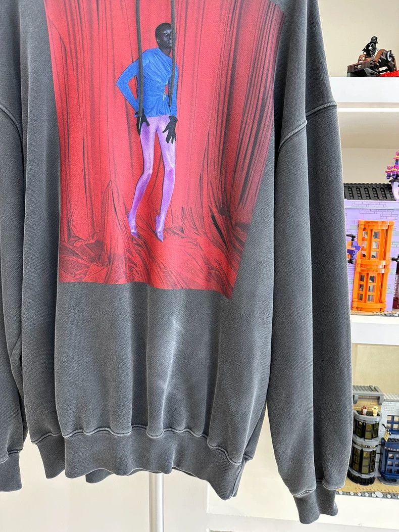Balenciaga Balenciaga Old Hooded Sweatshirt with Figure Print hoodie 2 Size US XS / EU 42 / 0 - 2 Thumbnail
