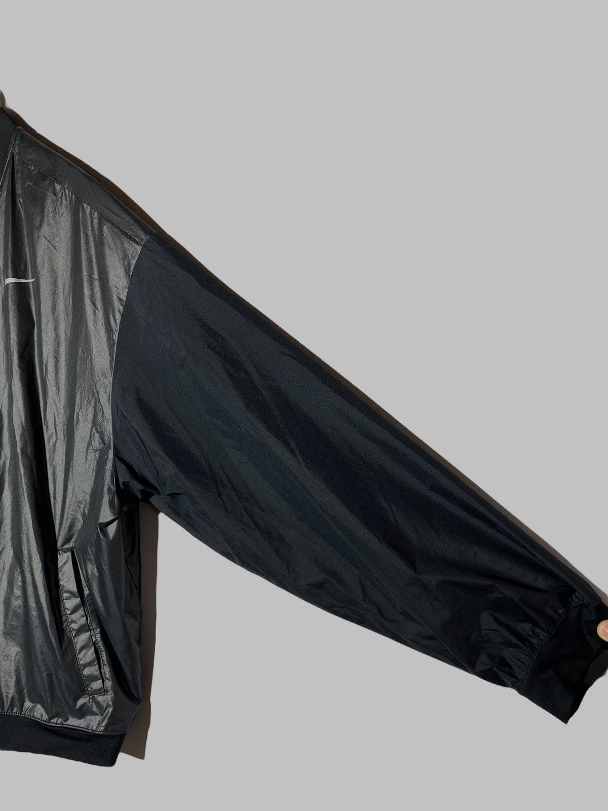 Nike 🔥 NIKE BLACK NYLON WINDBREAKER BOMBER Y2K TECH RUNNER VIBES Size US XL / EU 56 / 4 - 7 Thumbnail