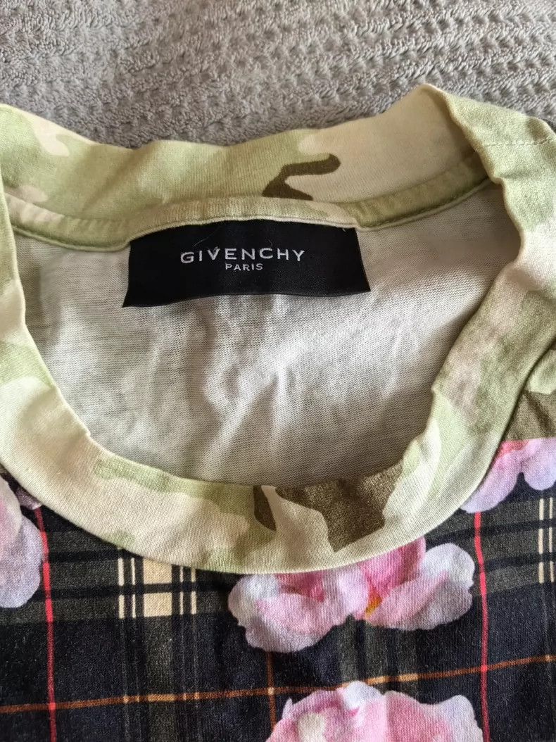 Givenchy Givenchy Jeans, size 29 Size US XXS / EU 40 - 2 Thumbnail