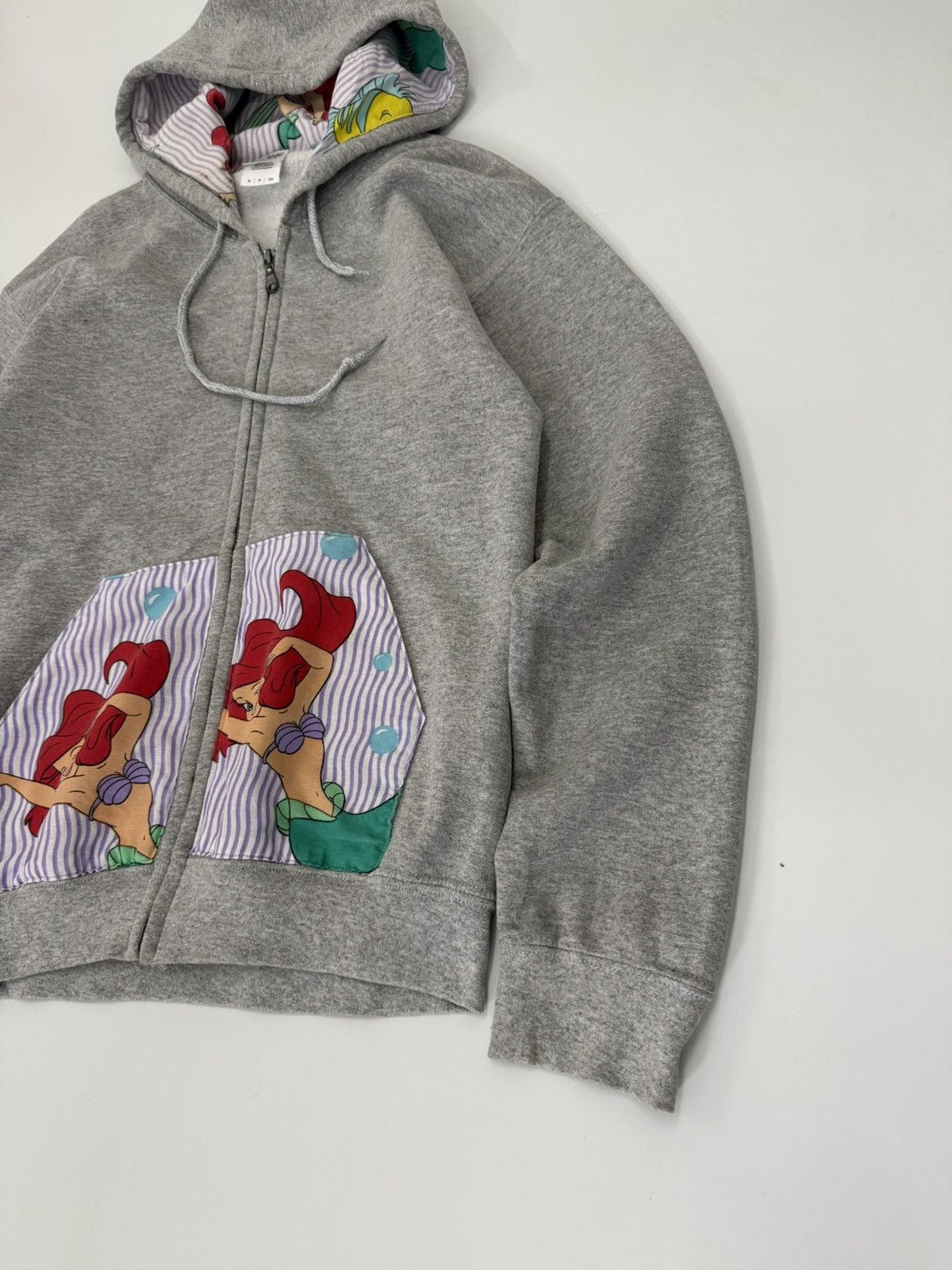 Disney 🔥 Vintage Gildan Disney The Little Mermaid Sweatshirt - L Size US S / EU 44-46 / 1 - 2 Thumbnail