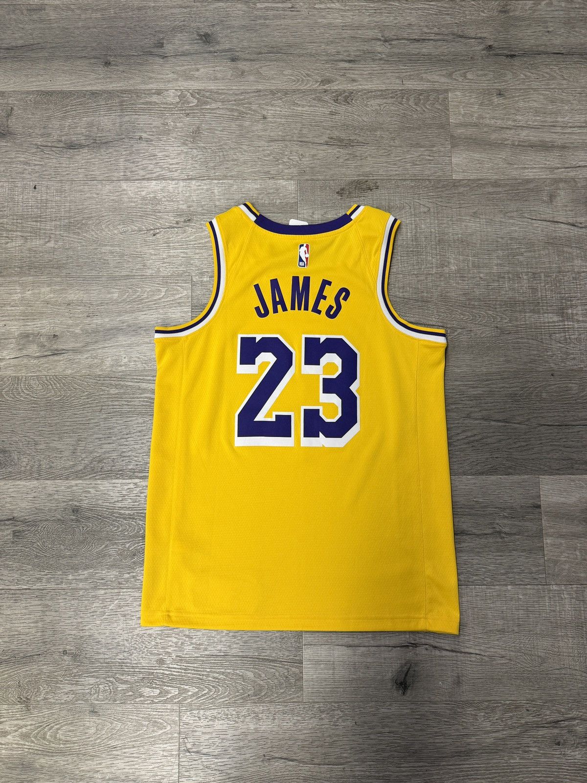 Nike Nike LeBron lakers jersey 23 Size US M / EU 48-50 / 2 - 4 Thumbnail
