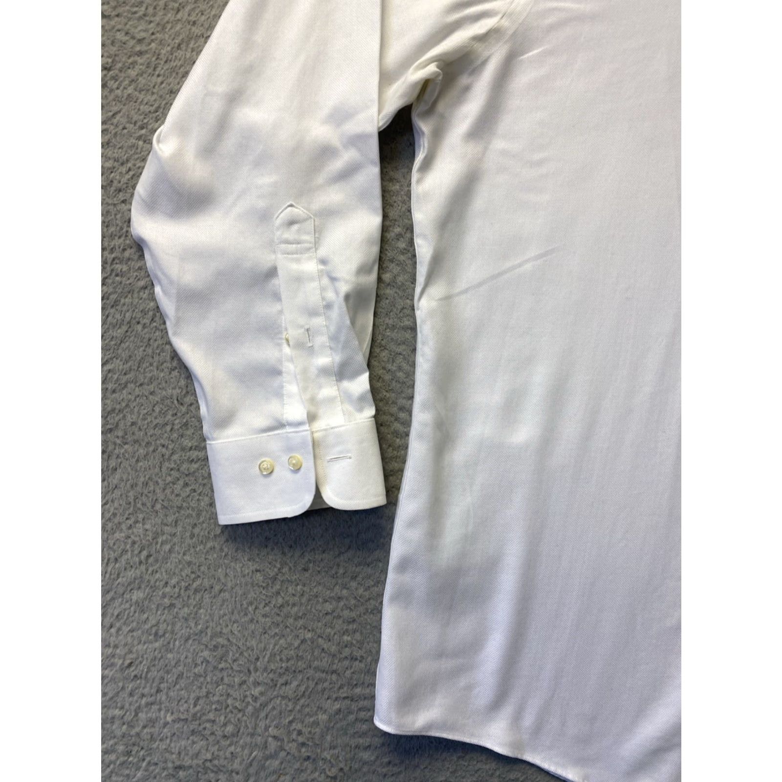 Brooks Brothers Brooks Brothers Dress Shirt Mens 17 4/5 White Cotton Non-Iron 0546 Size US XL / EU 56 / 4 - 4 Thumbnail
