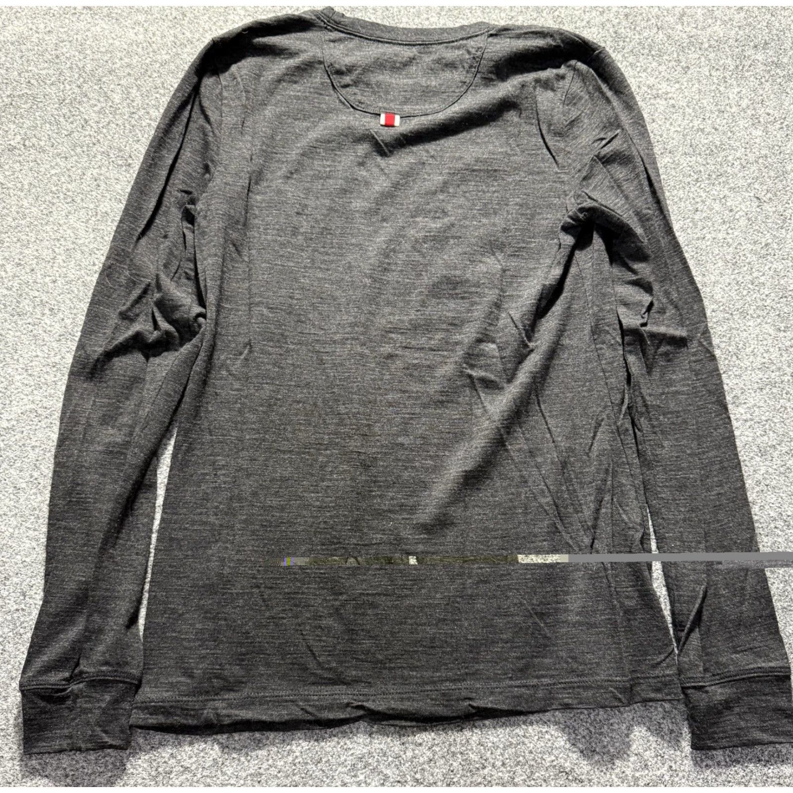 Layer 8 Tracksmith Womens Merino Wool Base Layer Long Sleeve Pullover XS Gray Running Size XS / US 0-2 / IT 36-38 - 2 Thumbnail