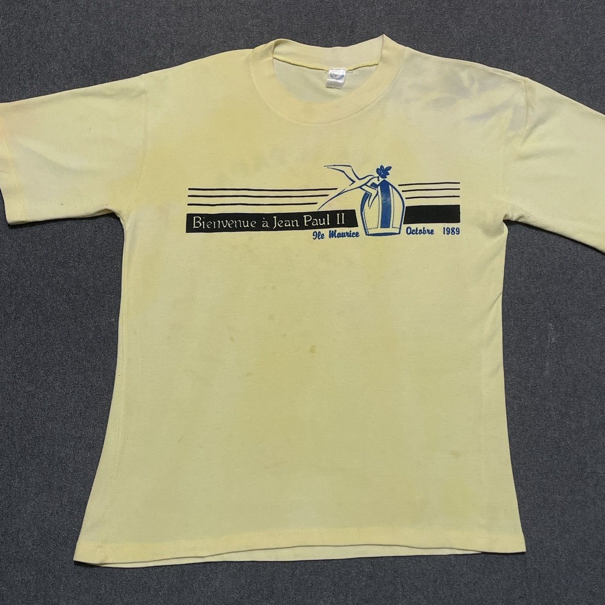 Vintage Vintage Pope 1989 Bienvenue à Jean Paul II Faded T-shirt Size US L / EU 52-54 / 3 - 3 Thumbnail