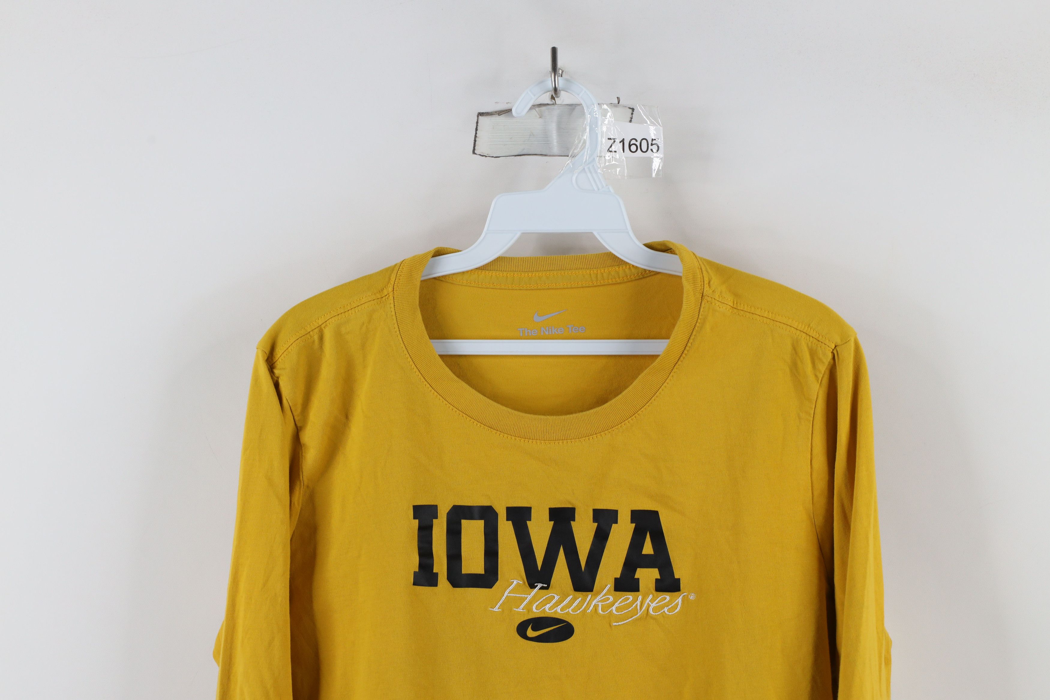 Nike × Vintage Nike Travis Scott Center Swoosh University of Iowa T-Shirt Size L / US 10 / IT 46 - 2 Thumbnail