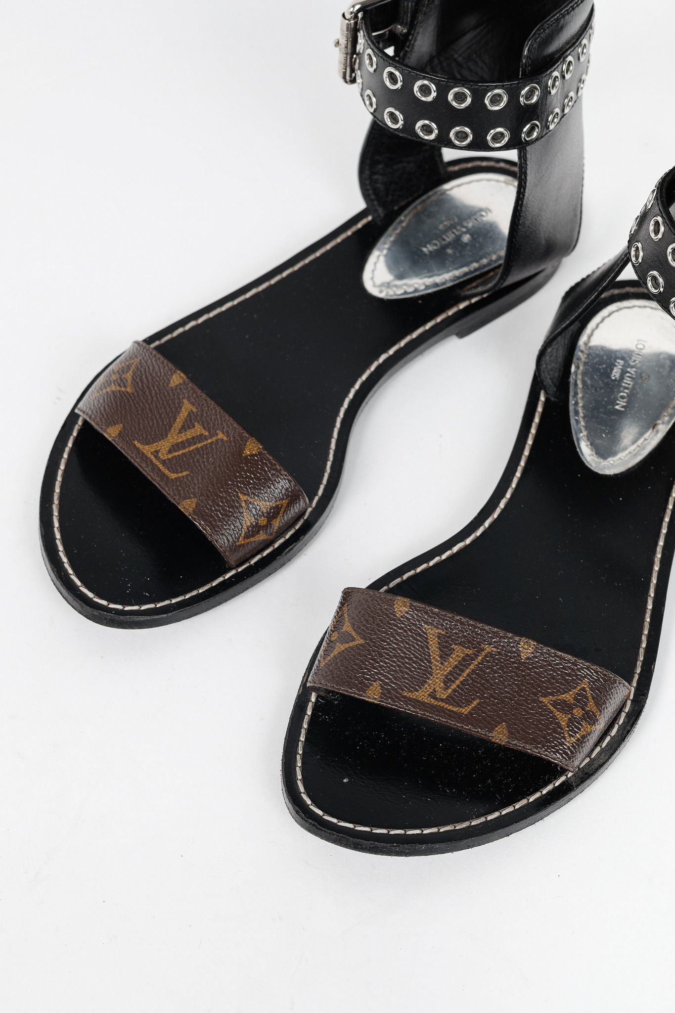 Louis Vuitton Louis Vuitton Passenger Monogram Calfskin Flat Sandals Size US 7.5 / IT 37.5 - 6 Thumbnail