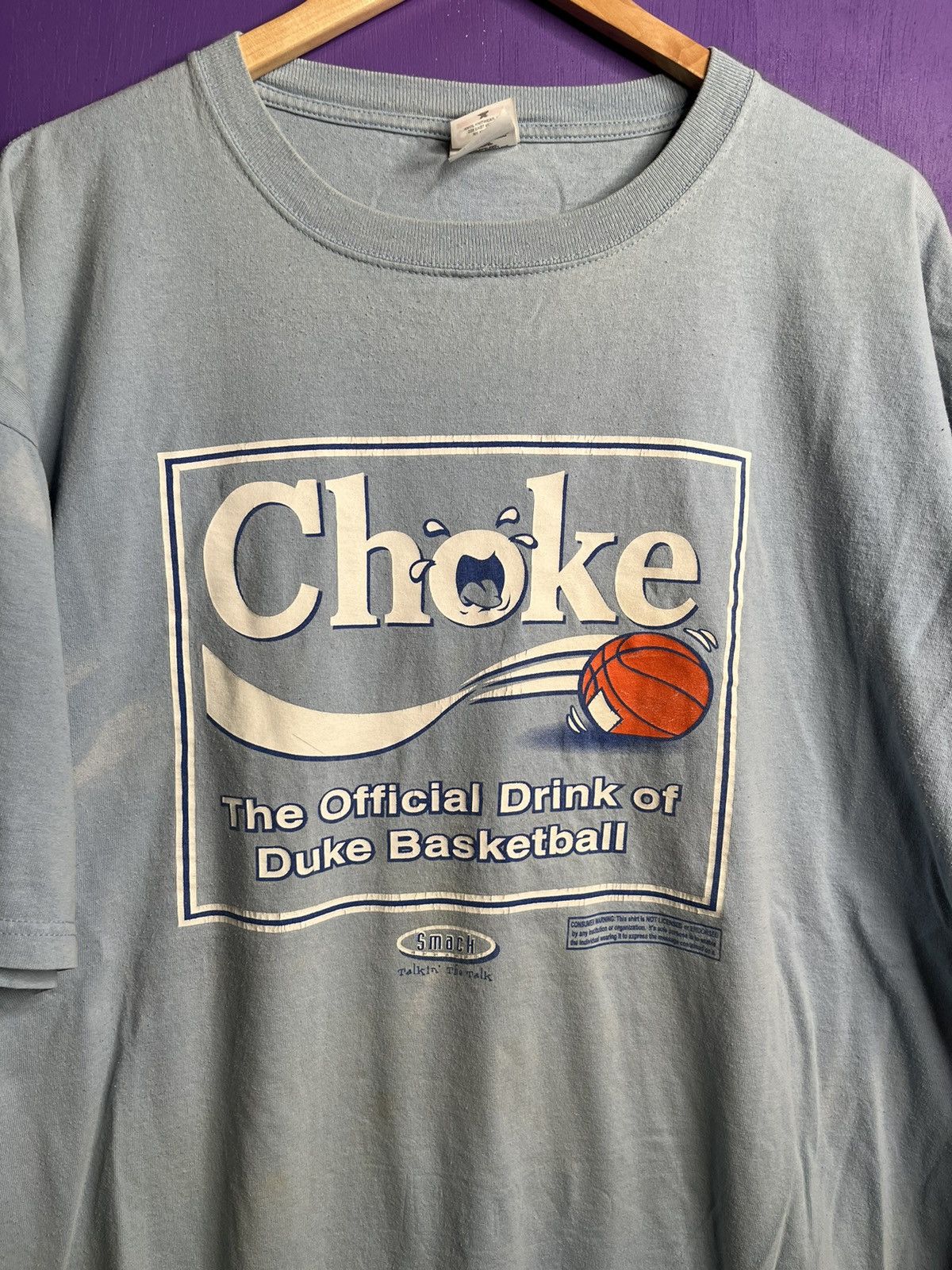 Vintage Vintage CHOKE official drink of Duke basketball t-shirt Size US XXL / EU 58 / 5 - 3 Thumbnail