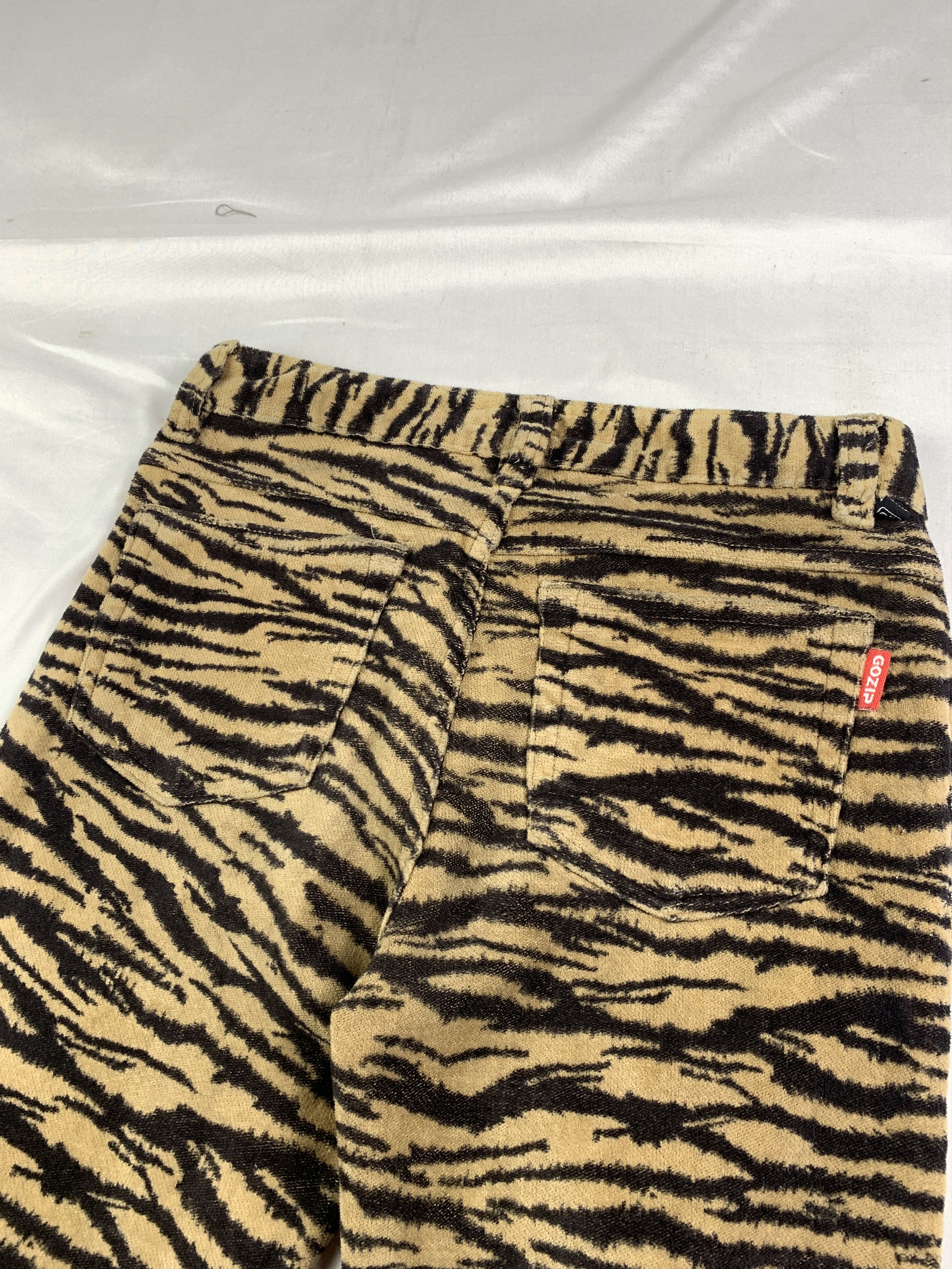 Japanese Brand Gozip Tiger Camo Bootcut Velvet Lowrise Pants (28) Size 28" / US 6 / IT 42 - 7 Thumbnail