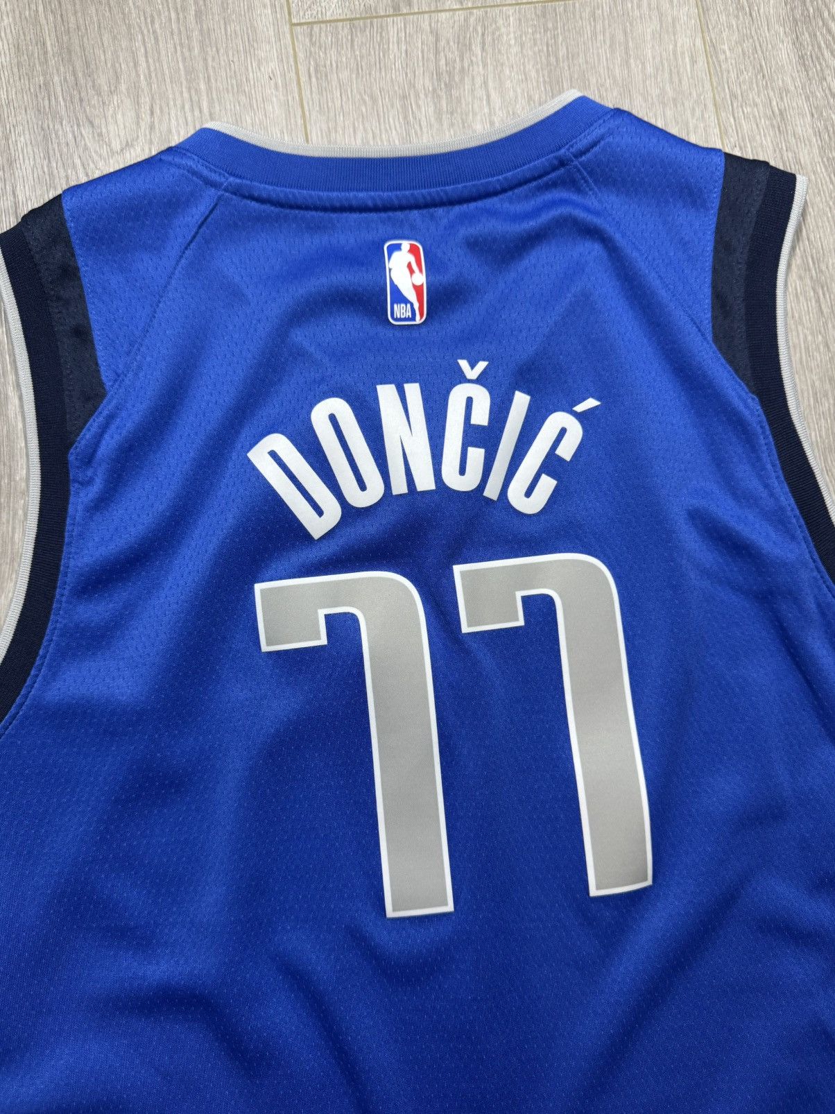 NBA × Nike Luka Doncic Dallas Mavericks Icon Swingman Jersey Youth XL Size US S / EU 44-46 / 1 - 6 Thumbnail