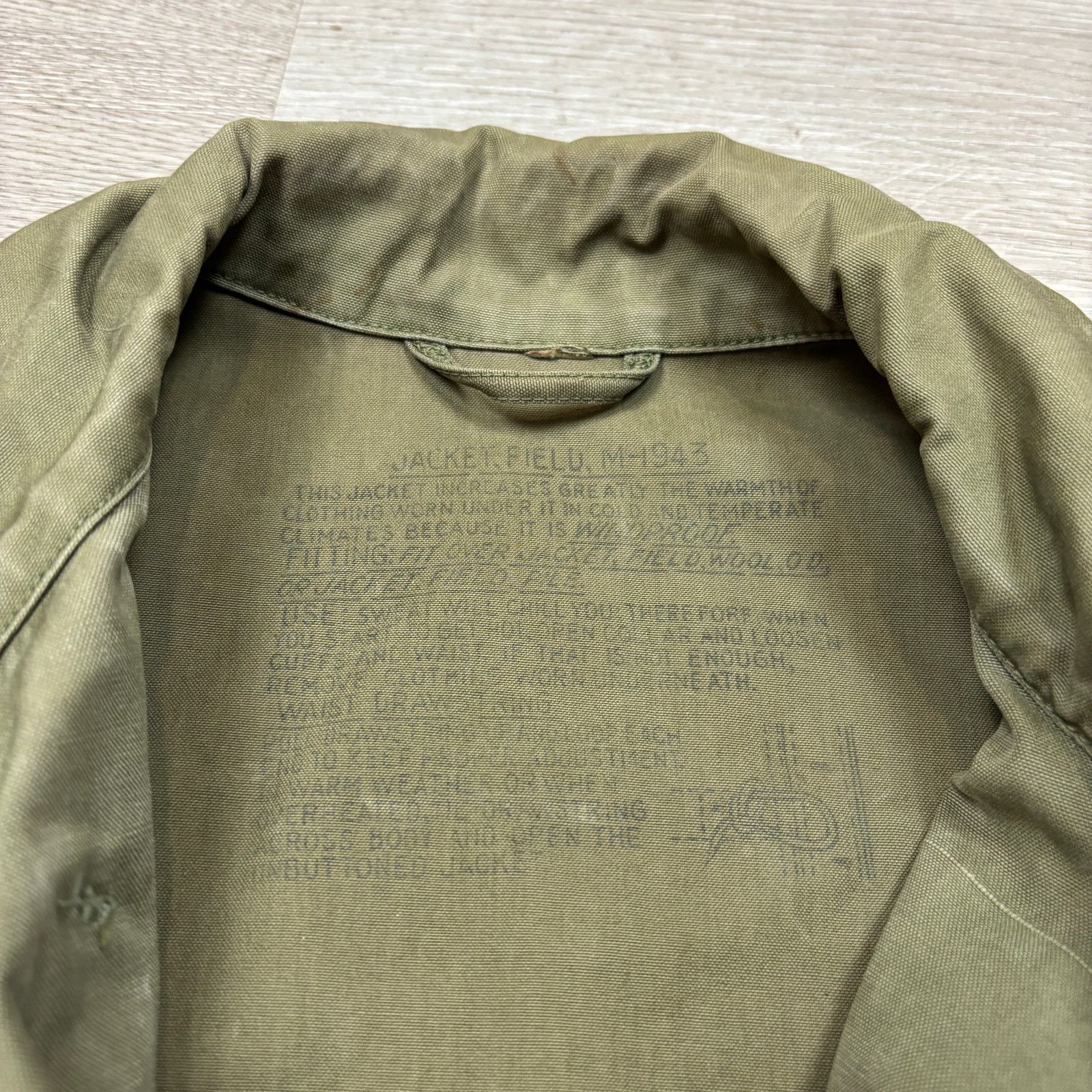 Vintage True Vintage 40s WWII M-1943 Army Field Jacket Men's 42 L Size US L / EU 52-54 / 3 - 4 Thumbnail