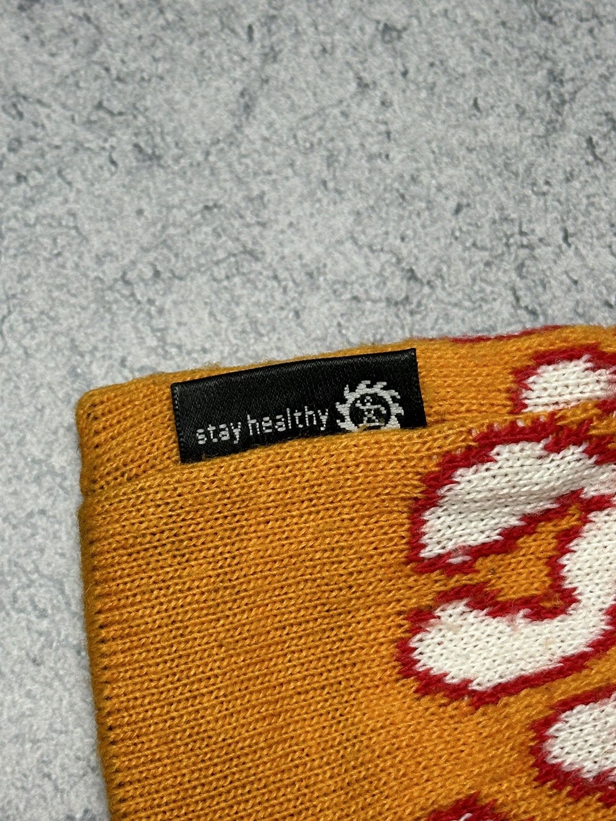 Vintage Vintage Alptraum Flame Fire Y2K Beanie Hat Size ONE SIZE - 6 Thumbnail
