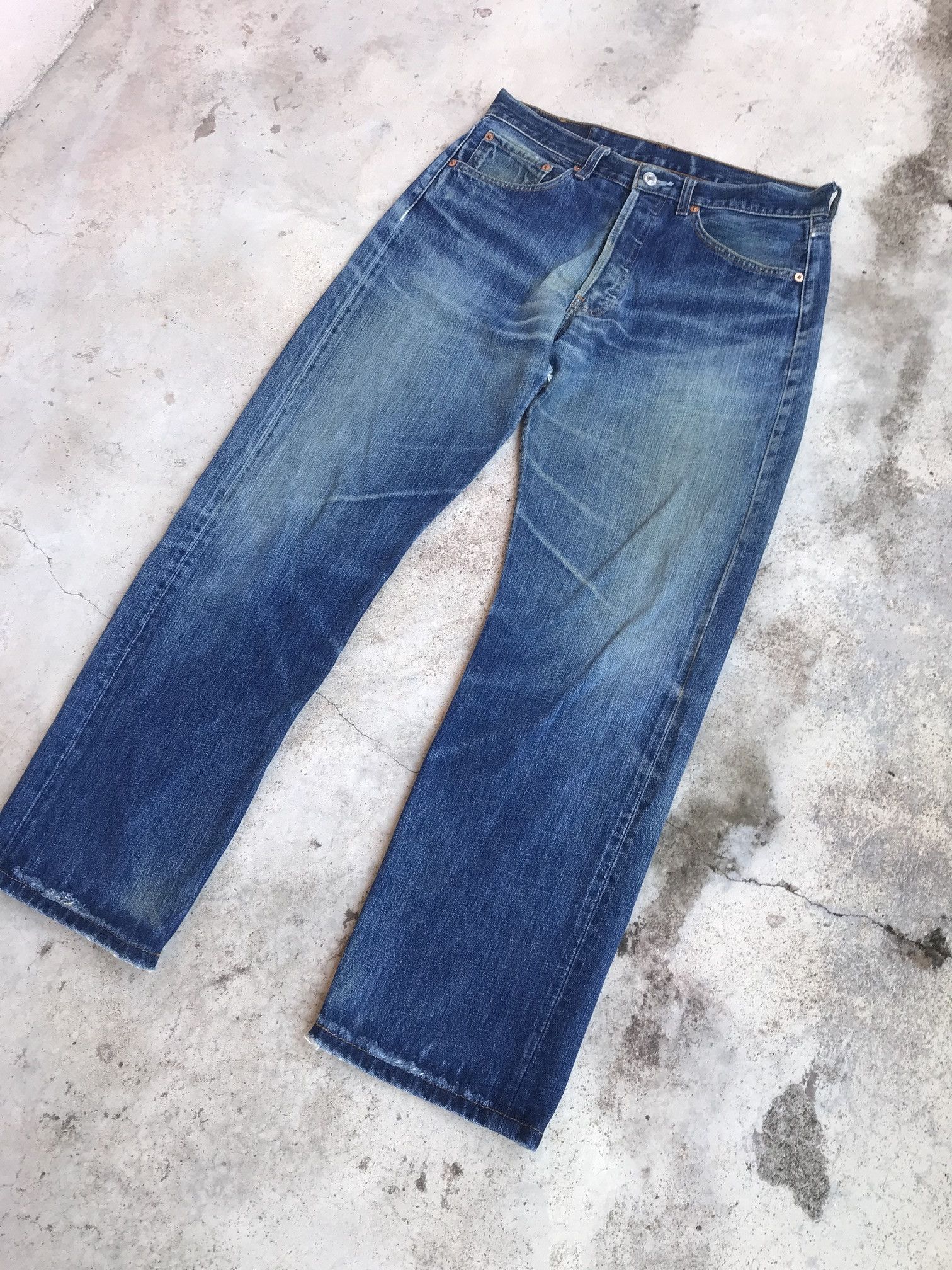 Levi's × Vintage Vintage Levis 501 distressed ripped bluewash japan W30x28.5 Size US 30 / EU 46 - 2 Thumbnail