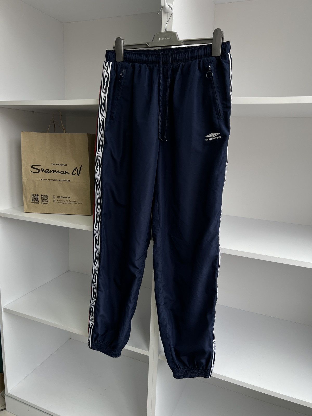 Umbro × Vintage Vintage Umbro nylon pants with lampas Size US 37 - 5 Thumbnail