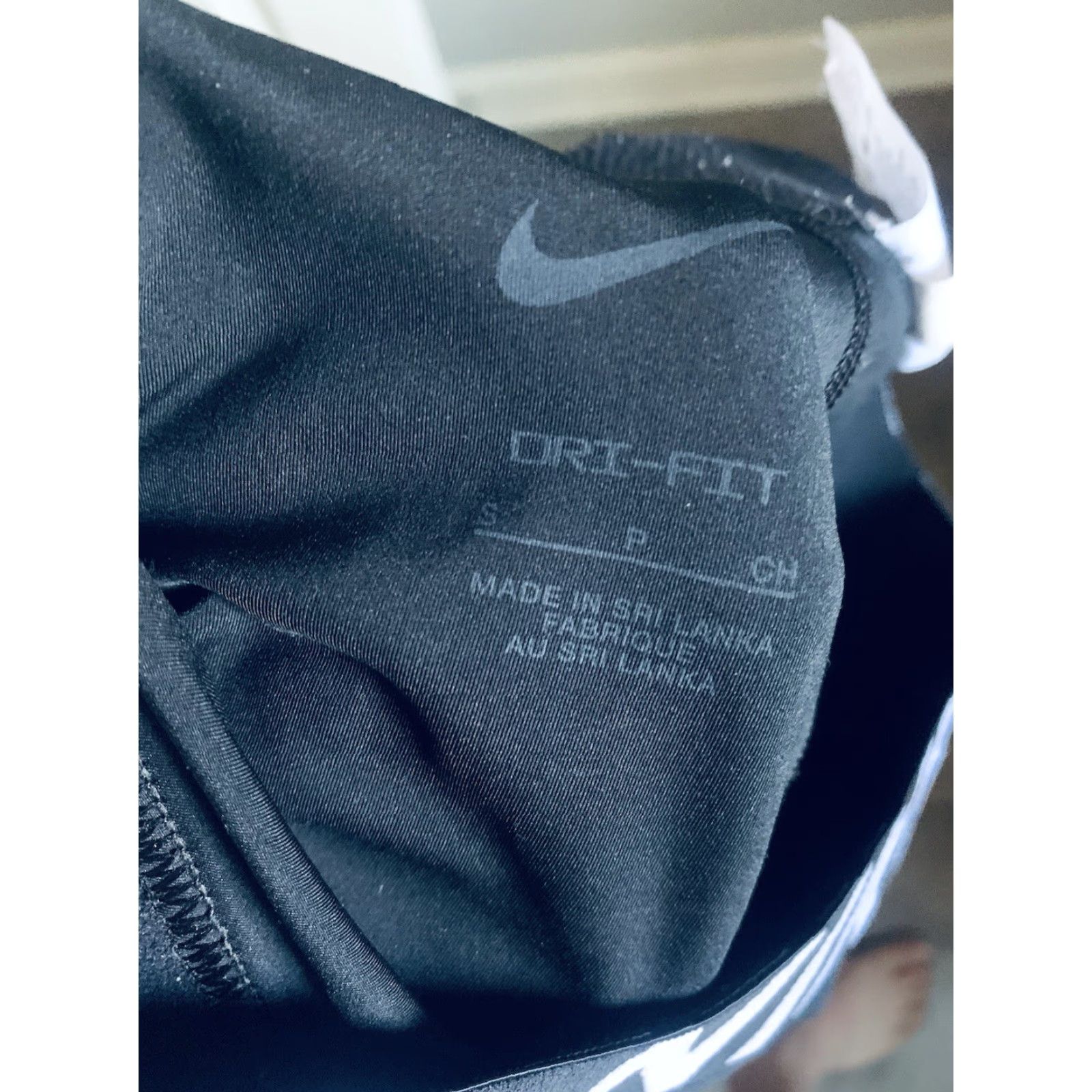 Nike NIKE PRO Dri-FIT Women’s Capri Leggings S Black Capris Womens Size 28" / US 6 / IT 42 - 2 Thumbnail