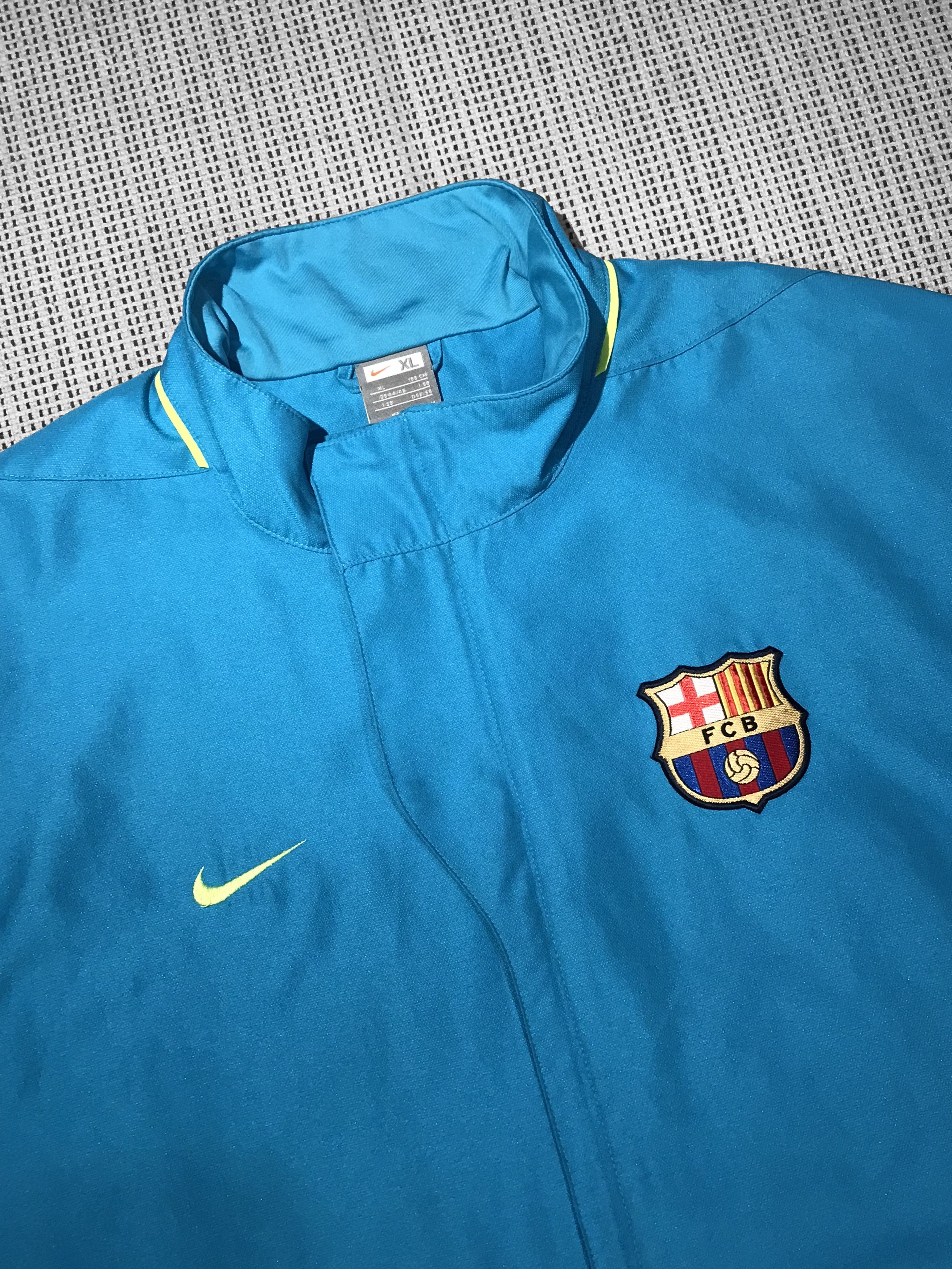 Nike Nike F.C. Barcelona 07/08 football jacket (XL) Size US XL / EU 56 / 4 - 4 Thumbnail