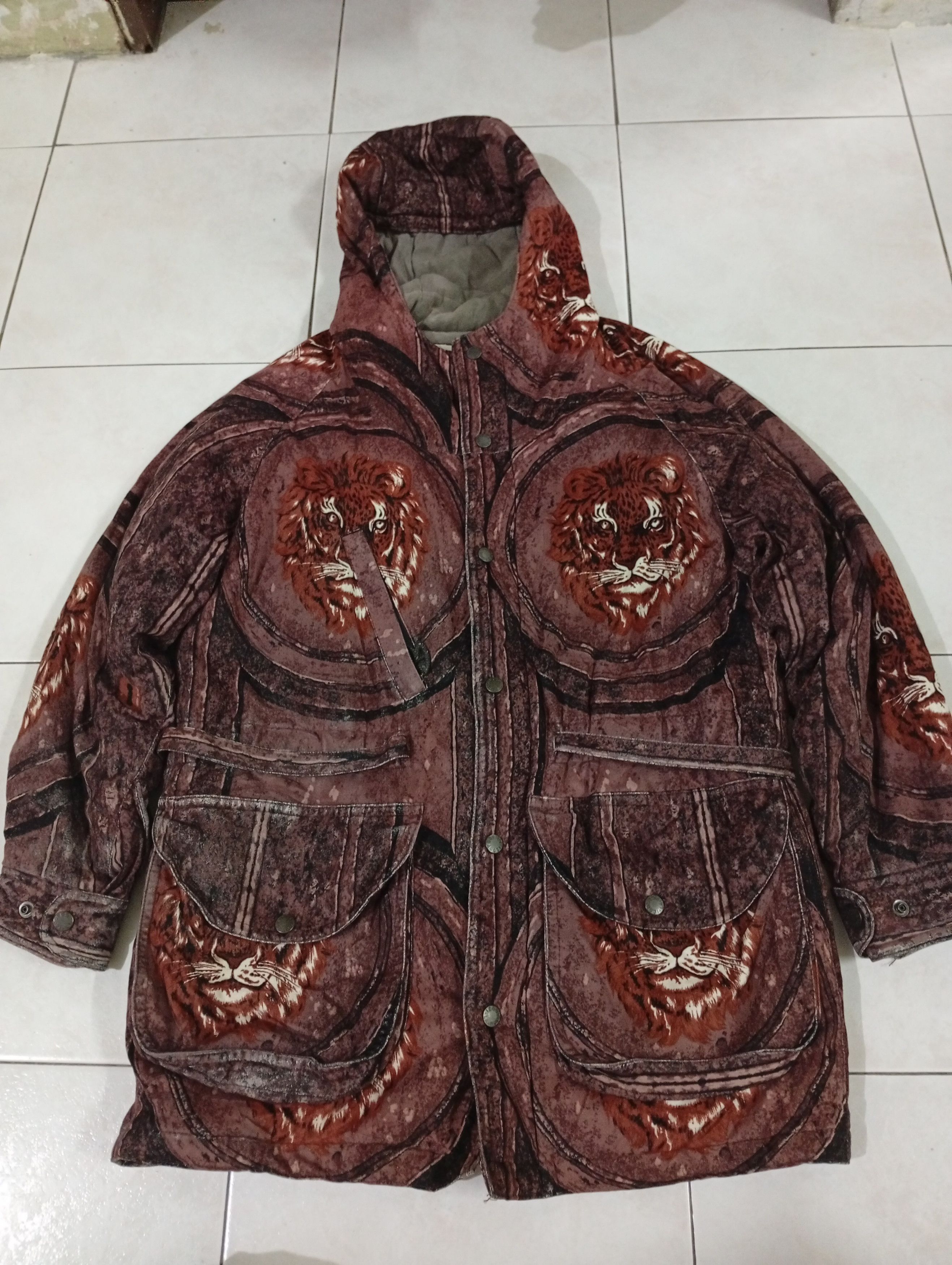Beauty Beast VINTAGE LA MODA GOJI LION Size US L / EU 52-54 / 3 - 1 Thumbnail