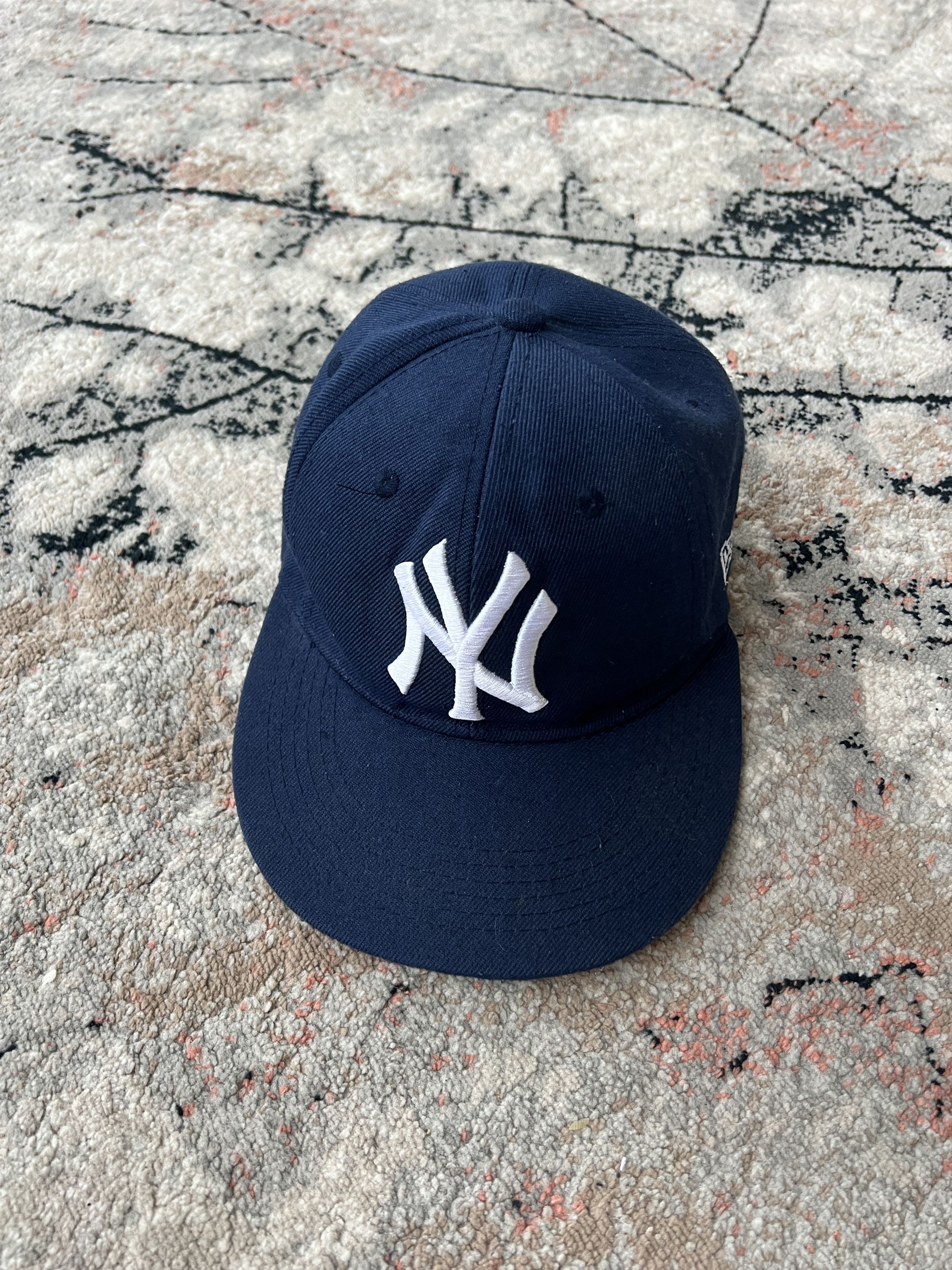MLB New YorkYankees Vintage MLB Cap Size ONE SIZE - 2 Thumbnail