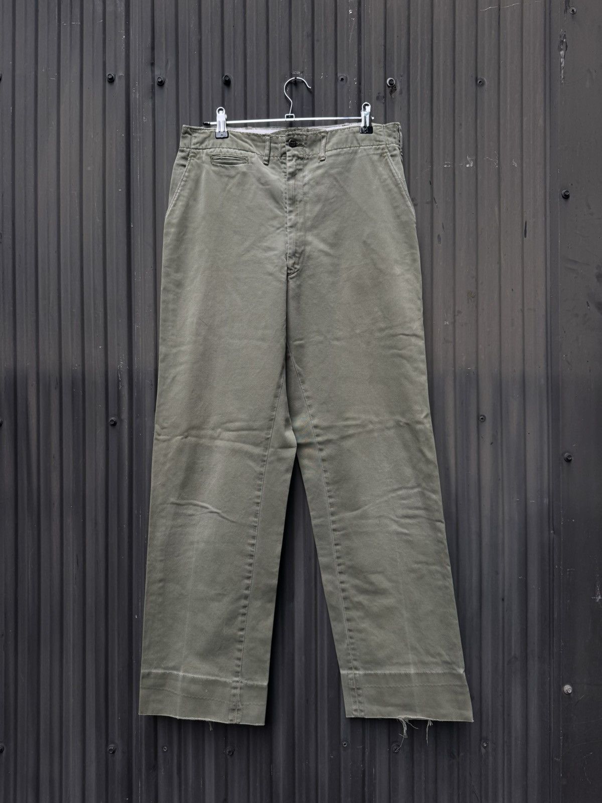 Vintage Vintage 32 American Chinos — Faded Khaki Green Size US 32 / EU 48 - 1 Thumbnail