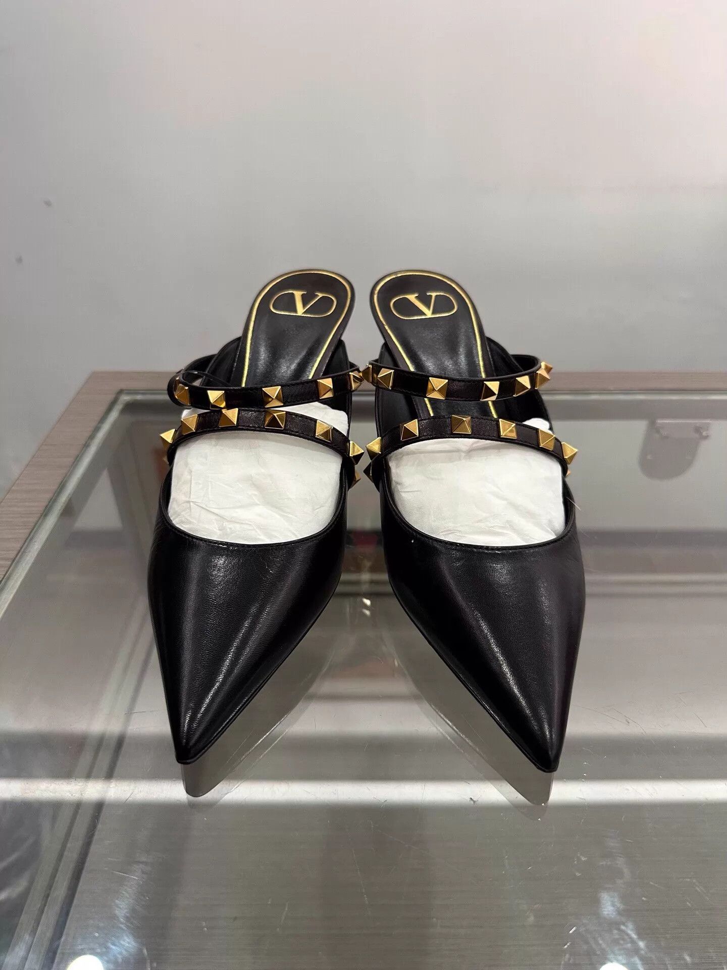 Valentino Valentino Rockstud Gold Logo Wmns Black 8cm 39 Size US 8.5 / IT 38.5 - 3 Thumbnail