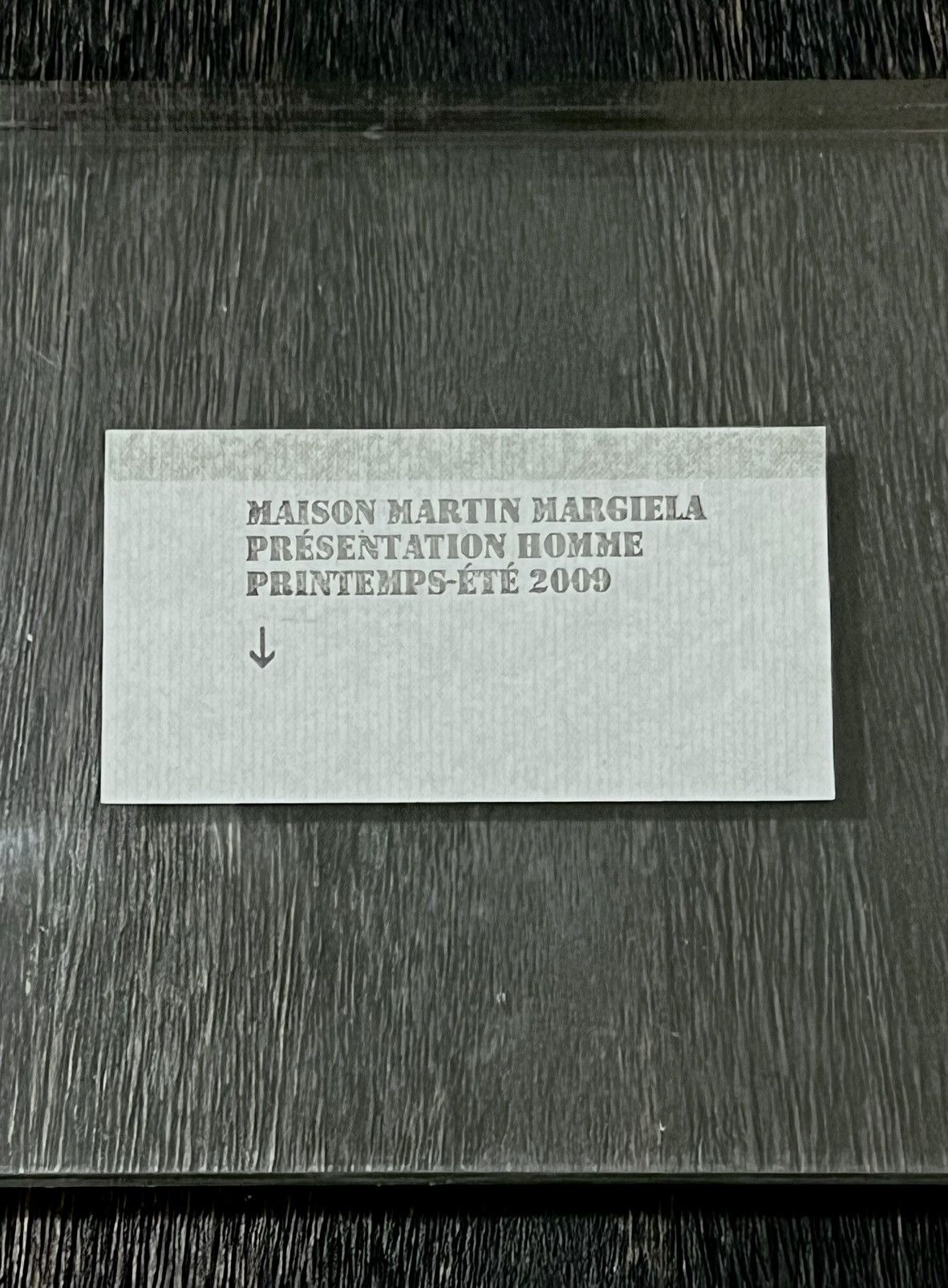 Maison Margiela SPRING 2009 ROLLING PAPER RUNWAY INVITATION Size ONE SIZE - 1 Thumbnail
