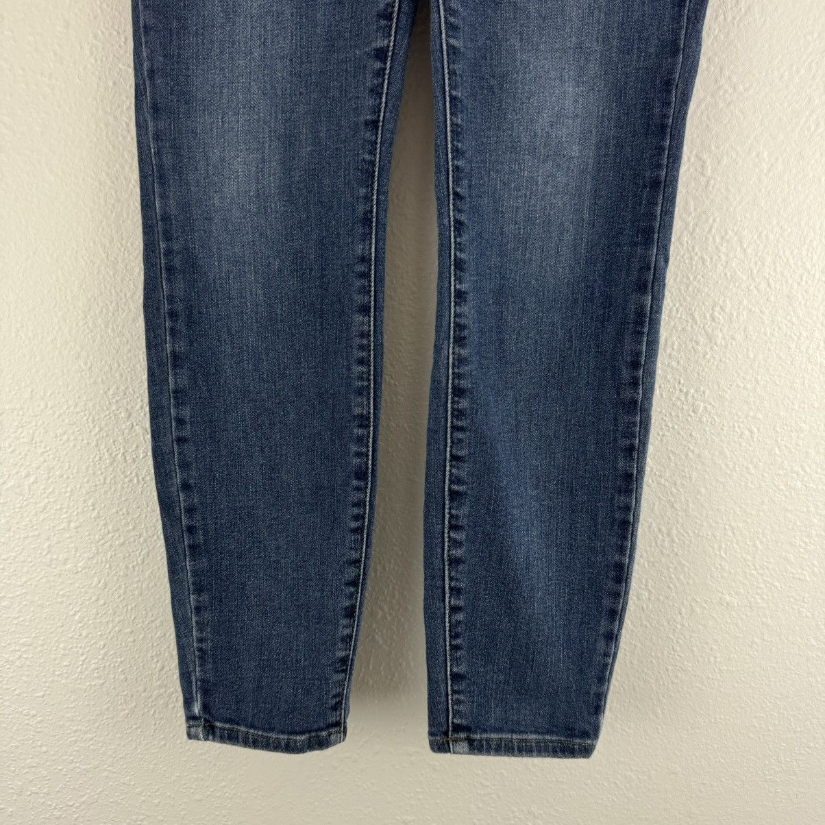 Good American GOOD AMERICAN Denim High Waisted Good Legs Skinny Jeans Size 28" / US 6 / IT 42 - 5 Thumbnail