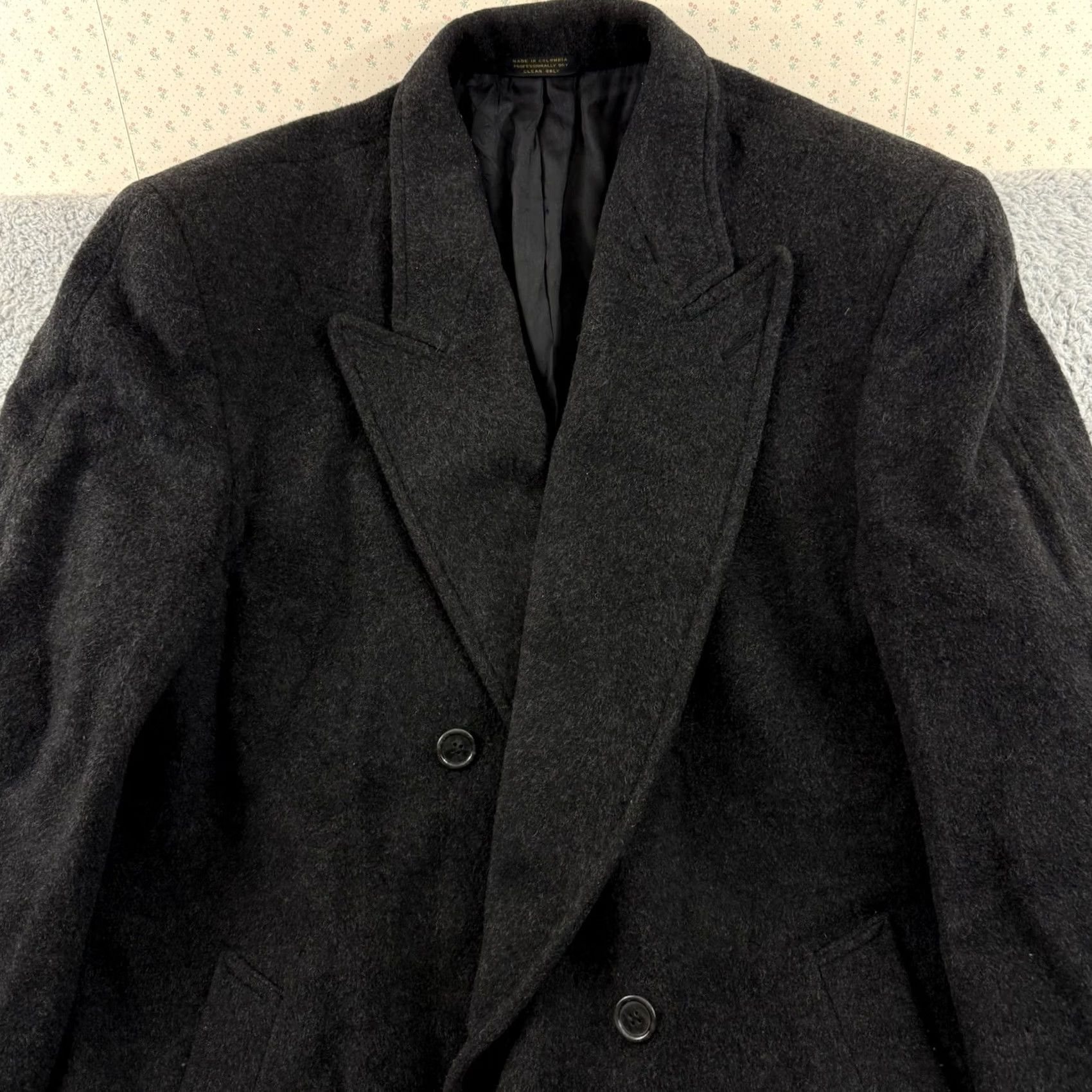 Vintage Nino Cerruti Coat Men 46L Gray Trench Wool Cashmere Blend Overcoat Double Breast Long Solid Notch Lapel Six-Button Jacket Front Style DP Size US S / EU 44-46 / 1 - 3 Thumbnail