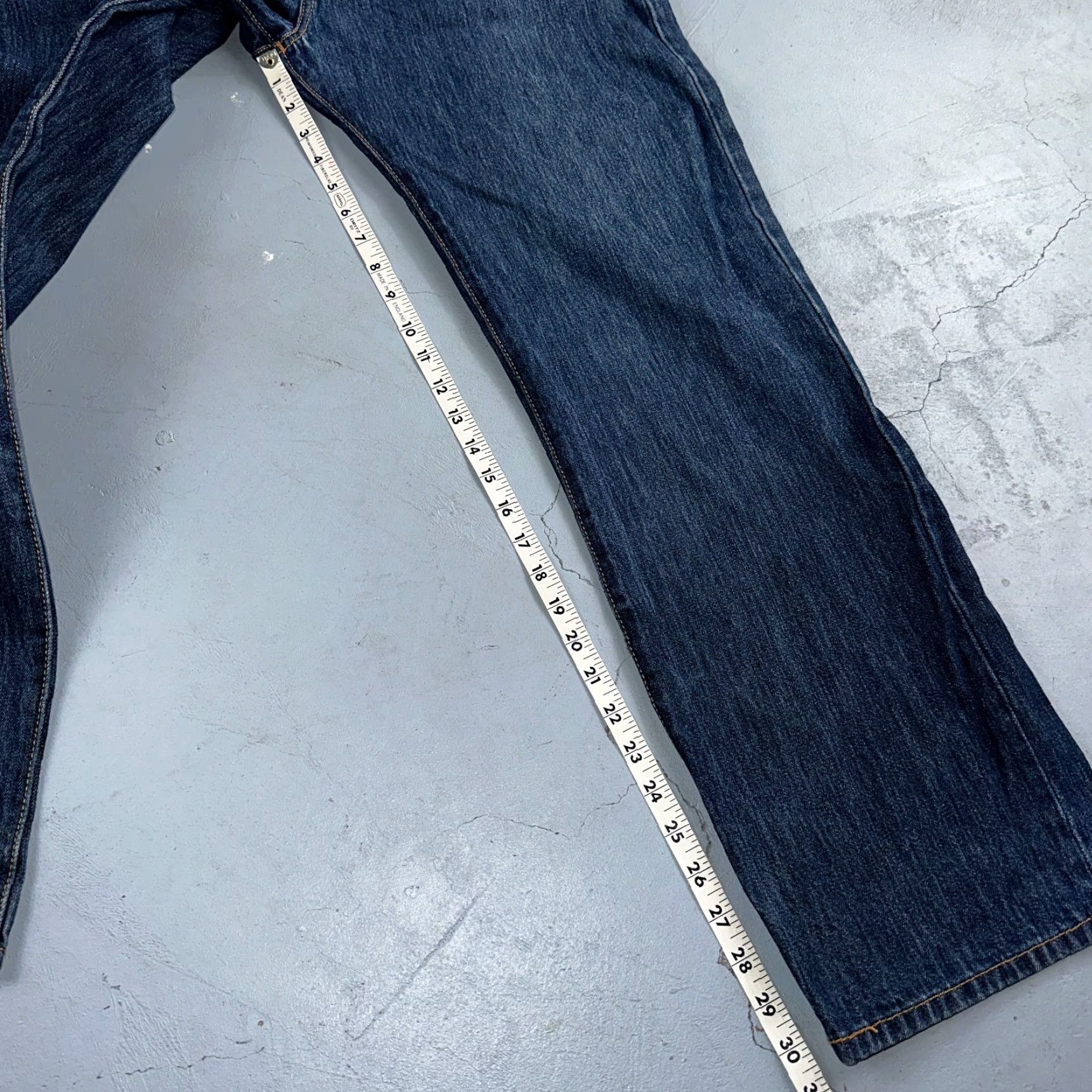 Levi's VINTAGE Levi's Jeans 501 36x32 Medium Blue Levi's 501 Series Straight 90s Mens Jeans Size US 36 / EU 52 - 5 Thumbnail