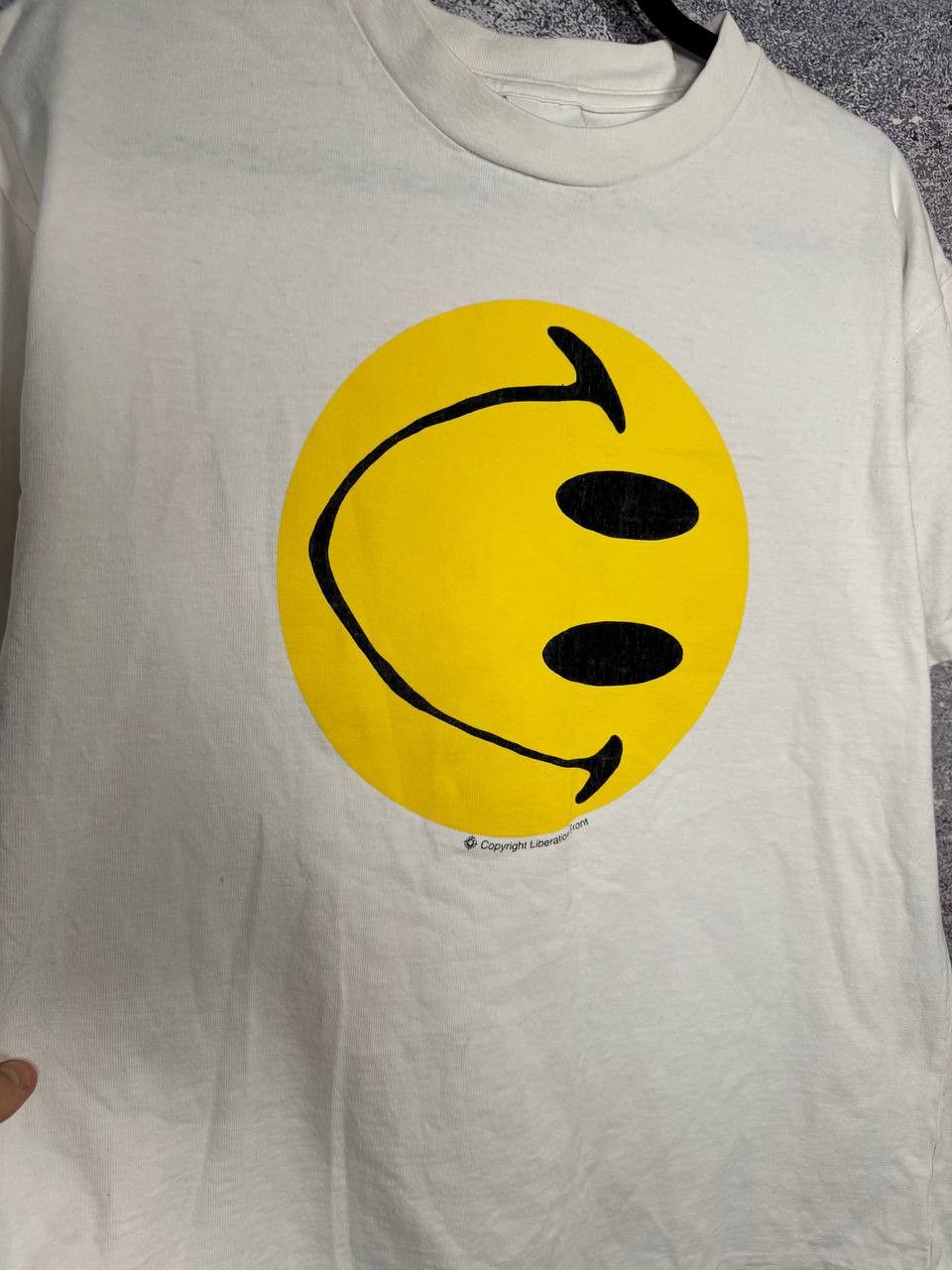 READYMADE READYMADE SMILEY FACE WHITE TEE Size US S / EU 44-46 / 1 - 6 Thumbnail