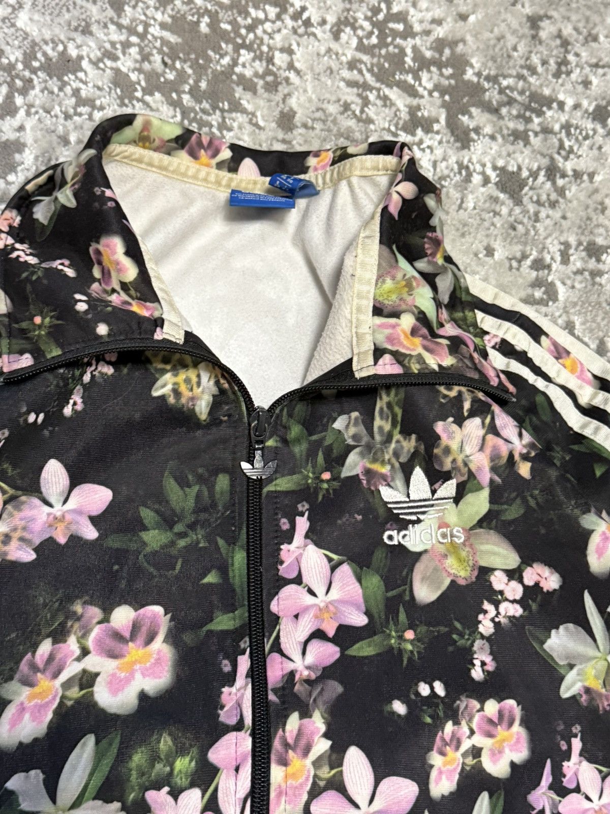 Adidas Adidas Originals Floral Track Jacket Size s streetwear y2k Size US S / EU 44-46 / 1 - 4 Thumbnail