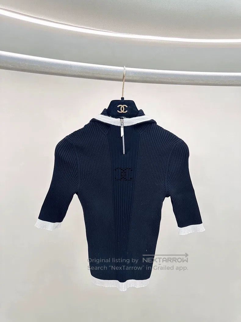 Chanel Chanel Black hooded short-sleeved sweater Size XS / US 0-2 / IT 36-38 - 1 Thumbnail