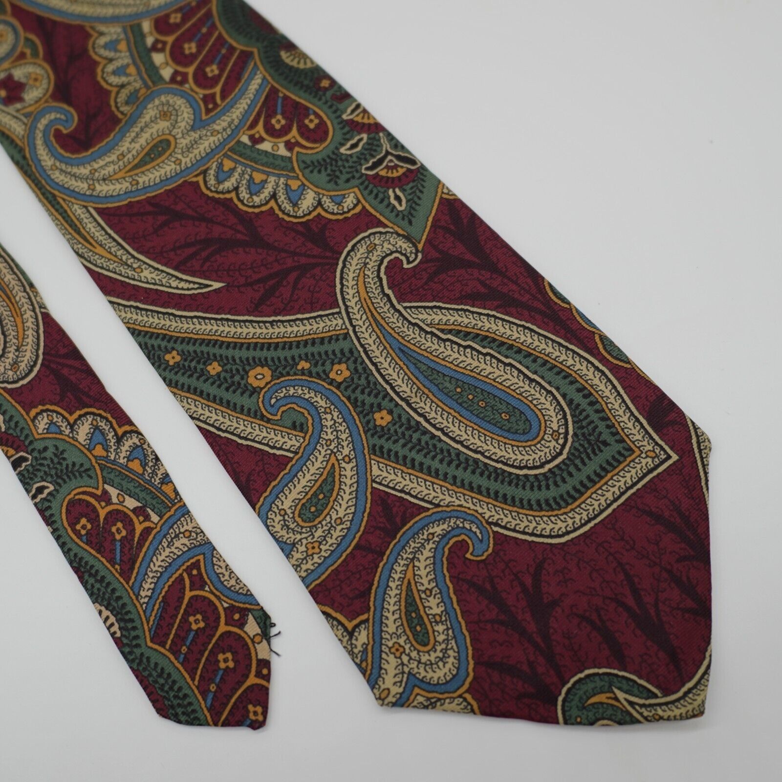 Van Heusen Van Heusen 417 Red Paisley Print Short Wide Silk Tie Size ONE SIZE - 1 Thumbnail