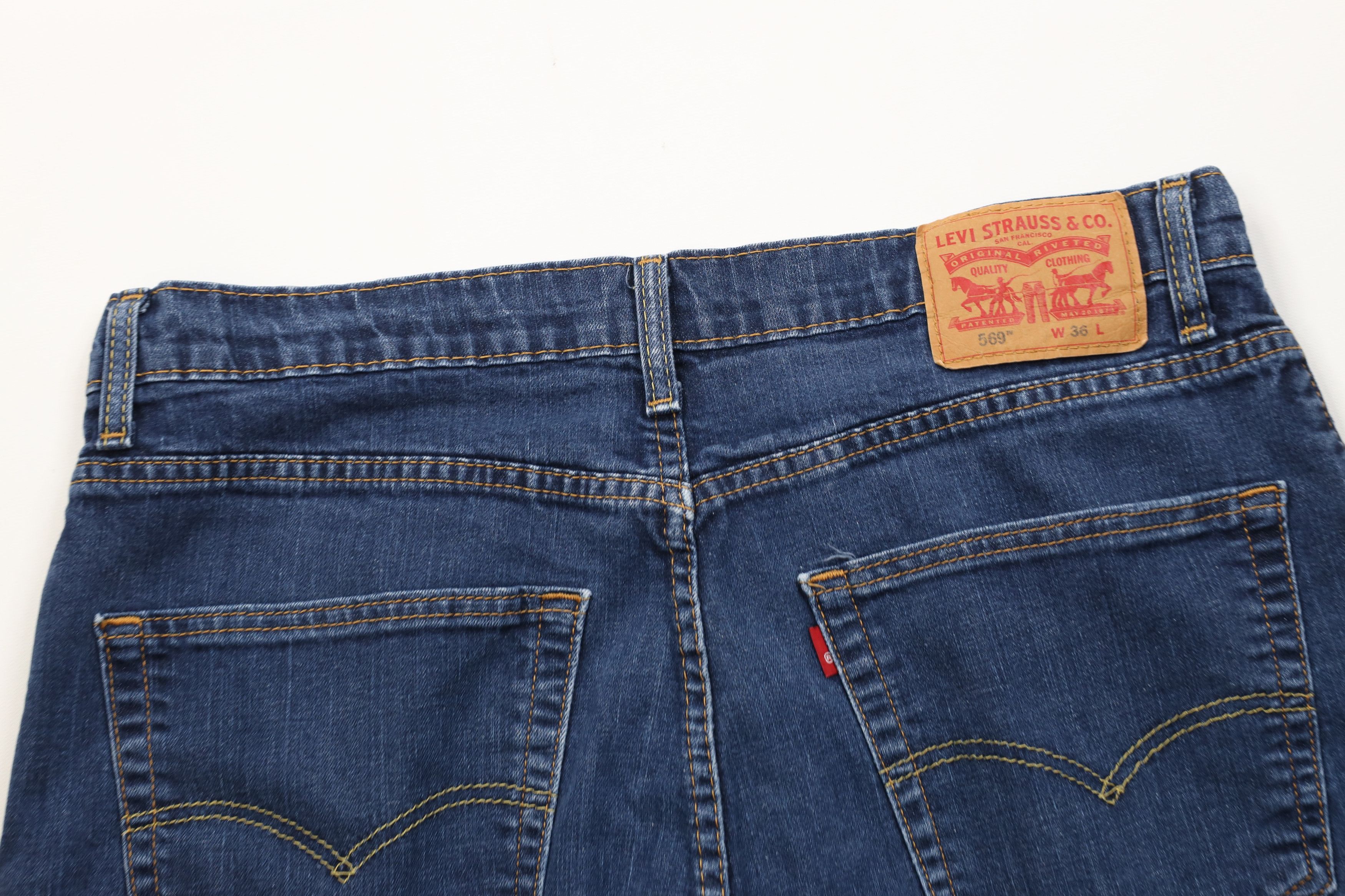 Levi's Vintage Y2K Levis 569 Loose Fit Denim Jean Shorts Jorts Blue Size US 36 / EU 52 - 9 Thumbnail