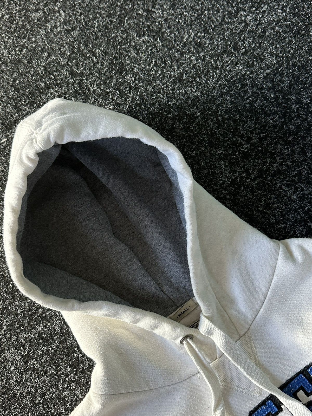 Russell Athletic × Vintage 🚨Vintage Grey Russell Athletic BIG LOGO Hoodie Size S WHITE Size US S / EU 44-46 / 1 - 6 Thumbnail