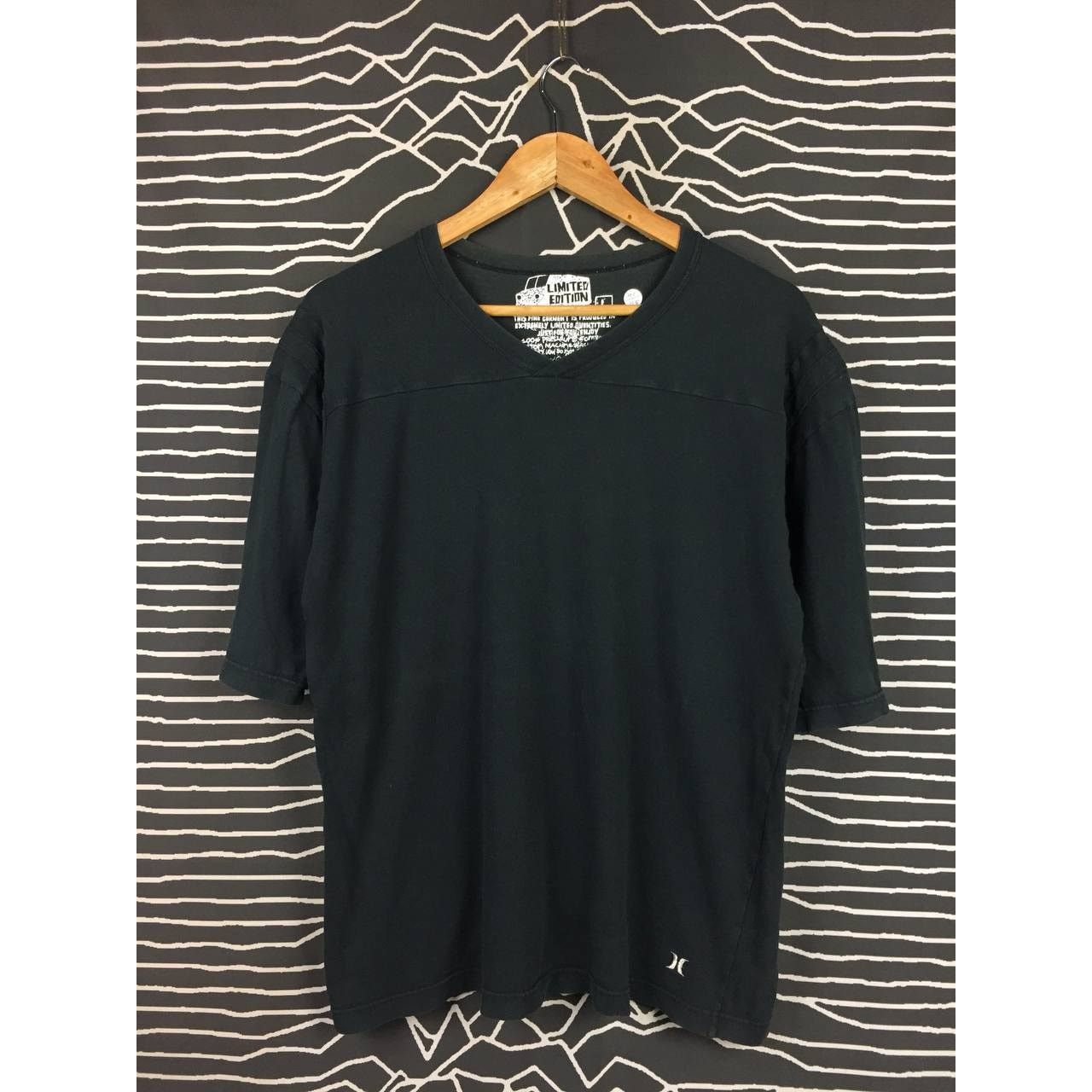 Hurley × Vintage Hurley Made In Japan Limited Edition Half Sleeve Tee Size US M / EU 48-50 / 2 - 5 Thumbnail