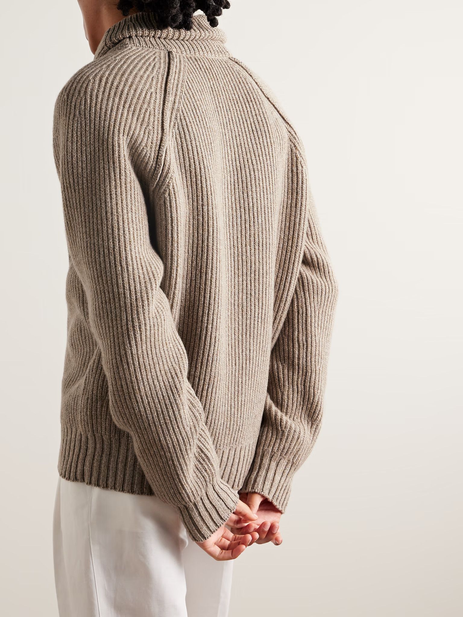 Loro Piana o1srvl11e1024 Scialle Archer Cashmere Sweater in Beige Size US XL / EU 56 / 4 - 3 Thumbnail