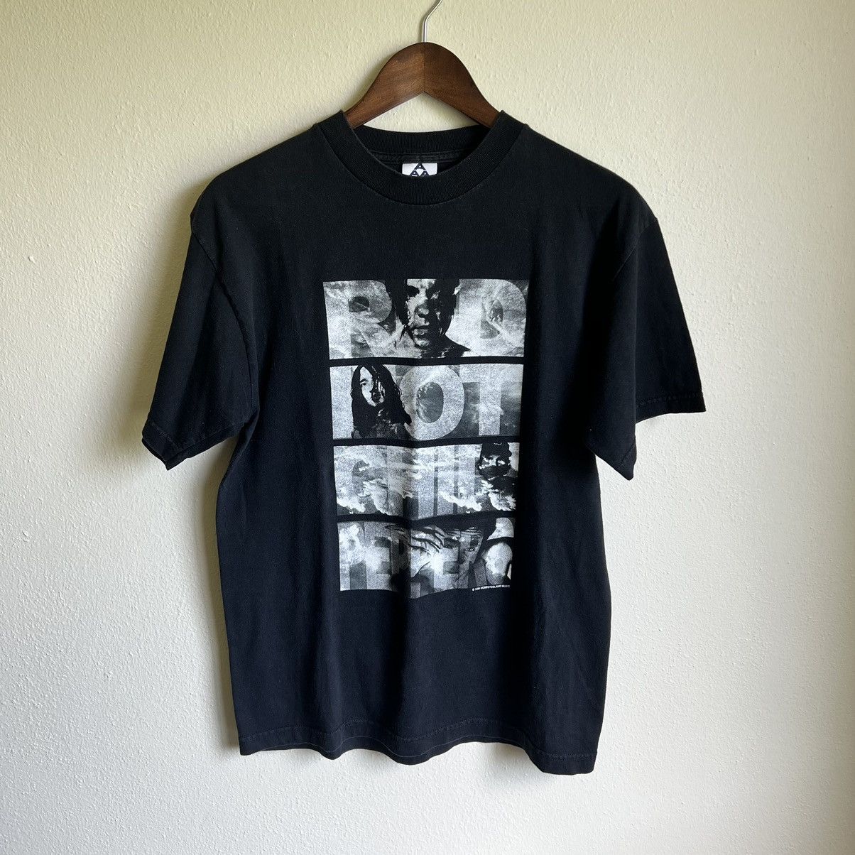 Band Tees × Giant × Vintage Vintage 1992 Red Hot Chili Peppers