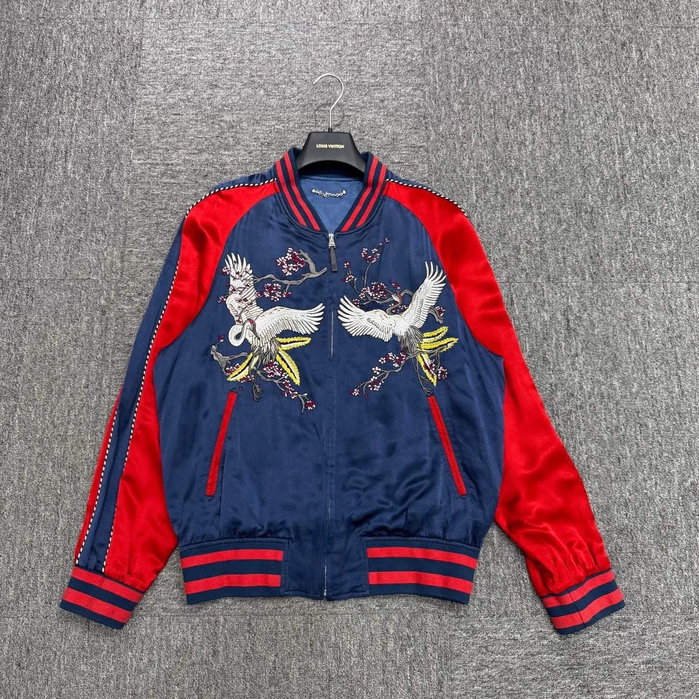 Louis Vuitton louis vuitton silk crane jacket. Size US L / EU 52-54 / 3 - 1 Thumbnail