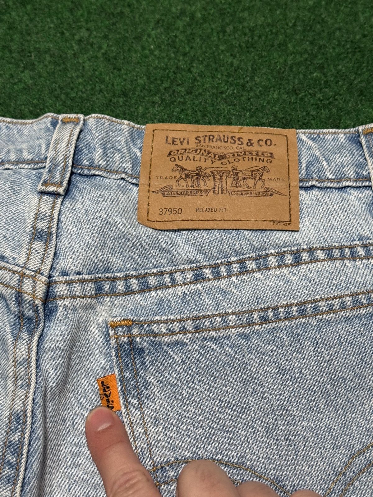 Levi's Vintage Clothing Vintage 90s Levi’s 950 Womens 13 High Waist 9” Denim Shorts Size 33" - 2 Thumbnail