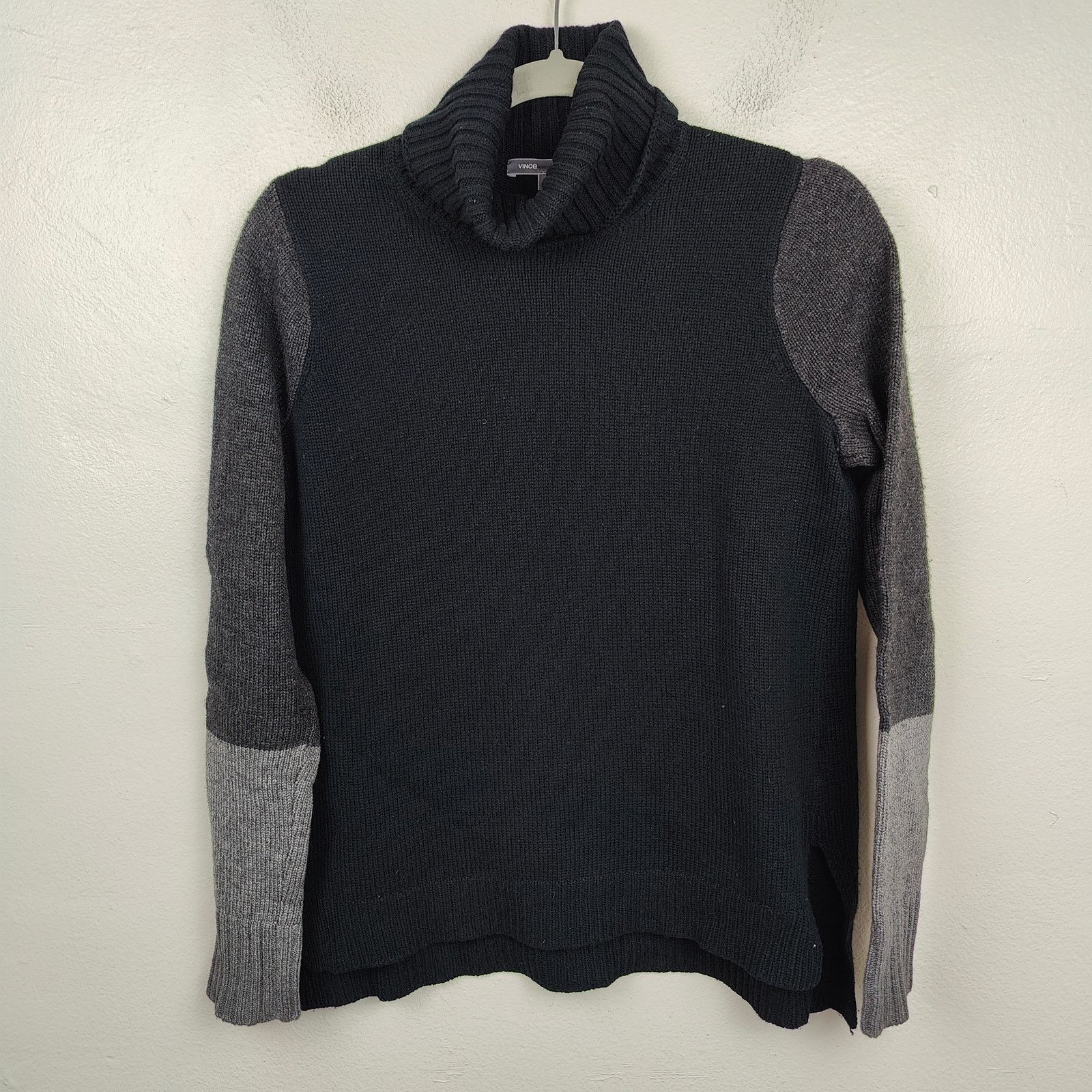 Vince Vince Wool Cashmere Sweater Small Black Gray Colorblock Size S / US 4 / IT 40 - 1 Thumbnail