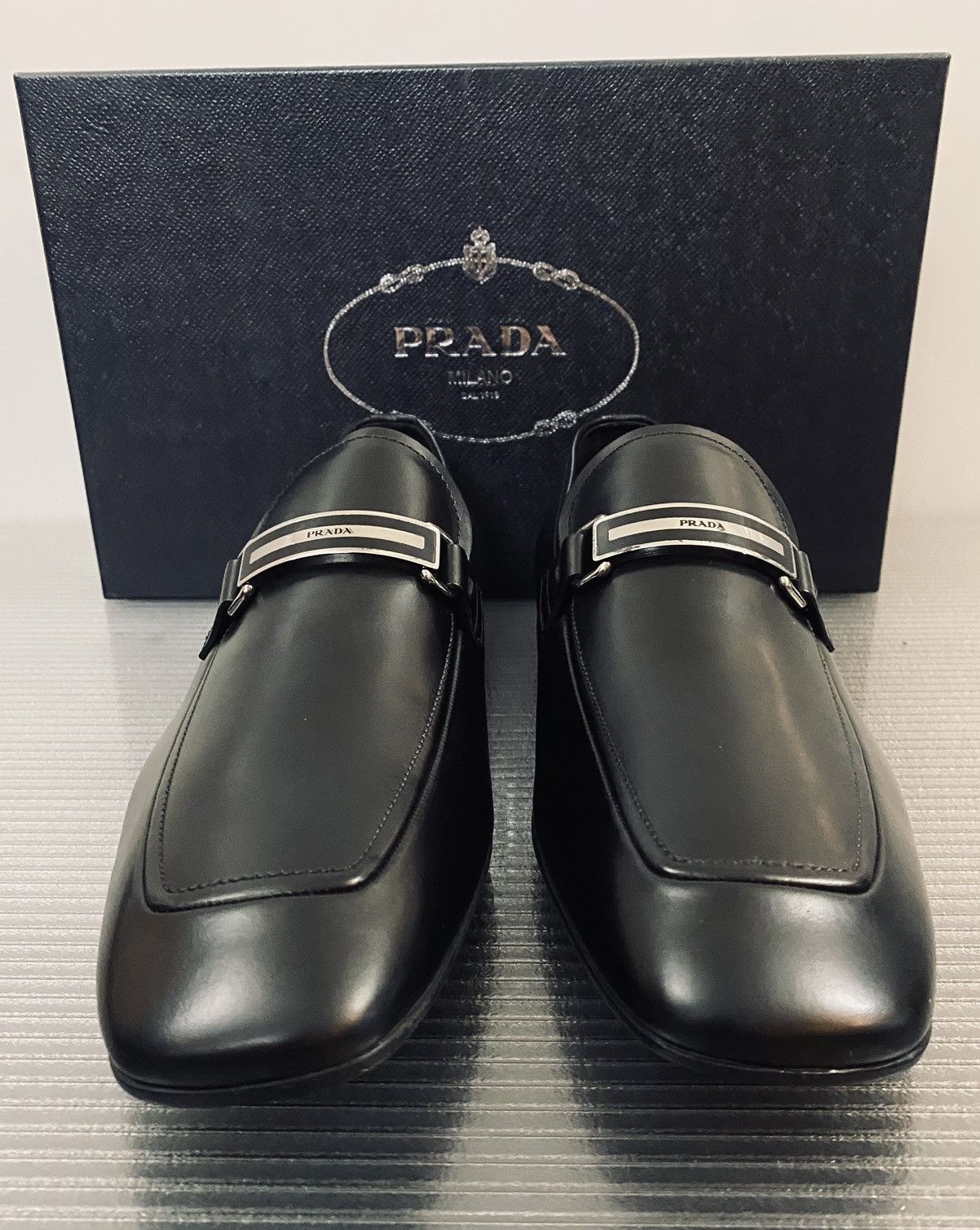 Prada Prada 🇮🇹 Nero smart calf metal logo plate vamp loafer 9.5 NEW Size US 9.5 / EU 42-43 - 3 Thumbnail