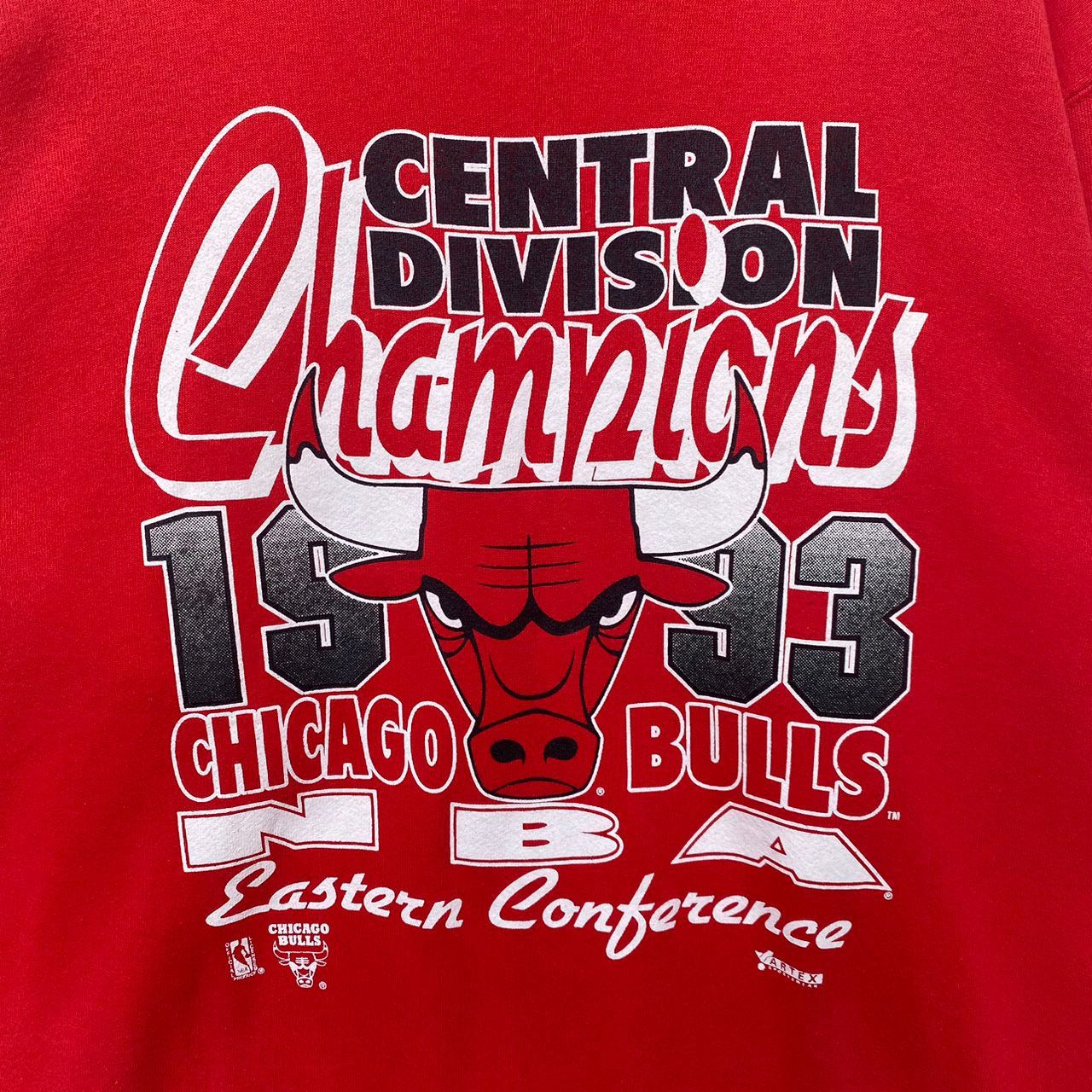 NBA × Vintage VTG 1993 CHICAGO BULLS SWEATSHIRT LARGE PULLOVER CHAMPIONS Size US L / EU 52-54 / 3 - 4 Thumbnail